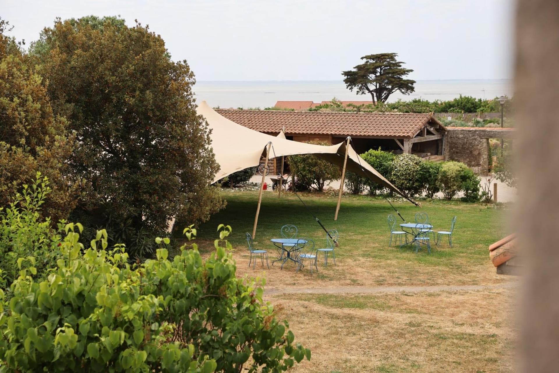 Eco-Domaine La Fontaine - HOTEL-SPA - 300 m Plage de la Fontaine aux Bretons