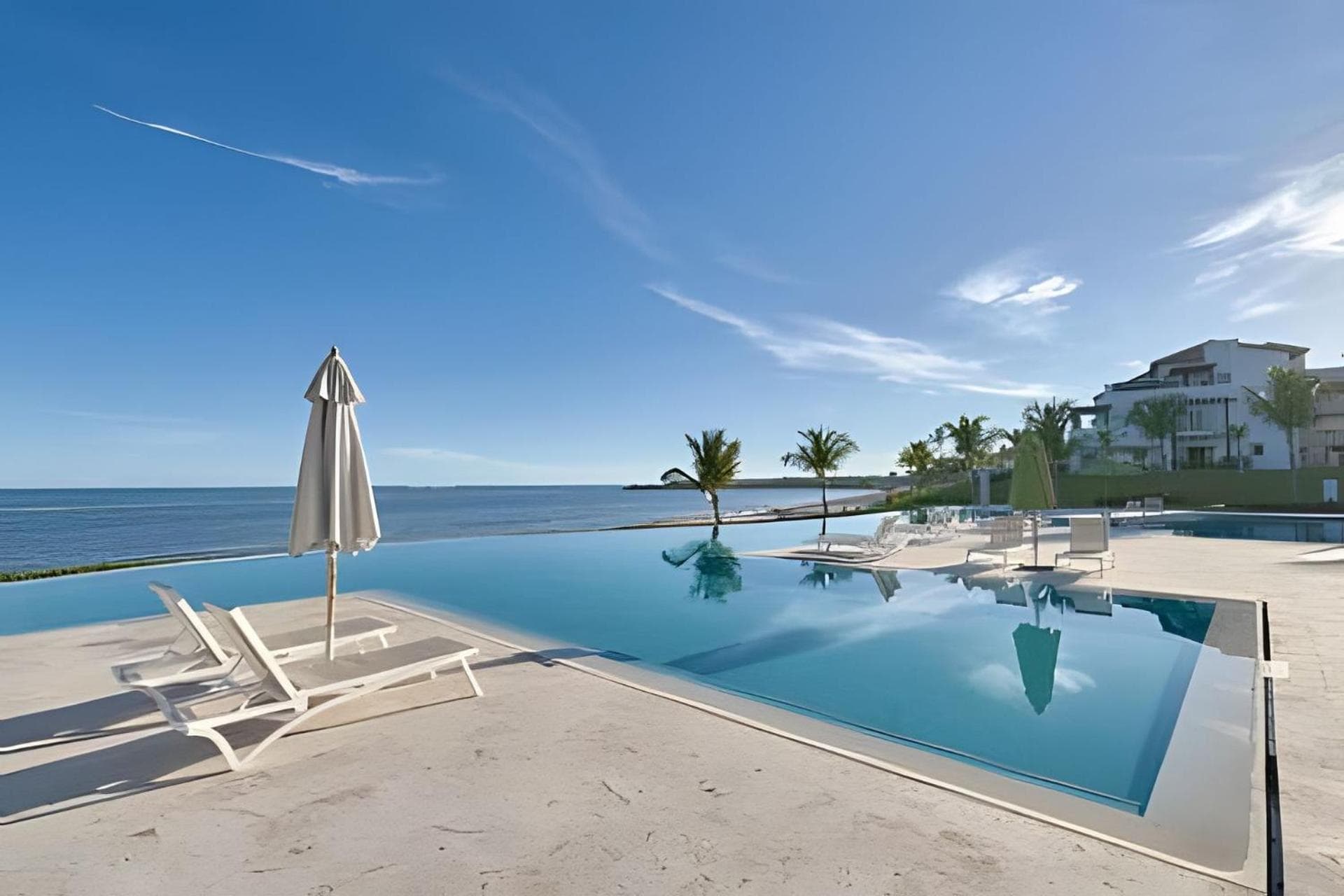 Punta Palmera Beach Front and pool views Cap Cana