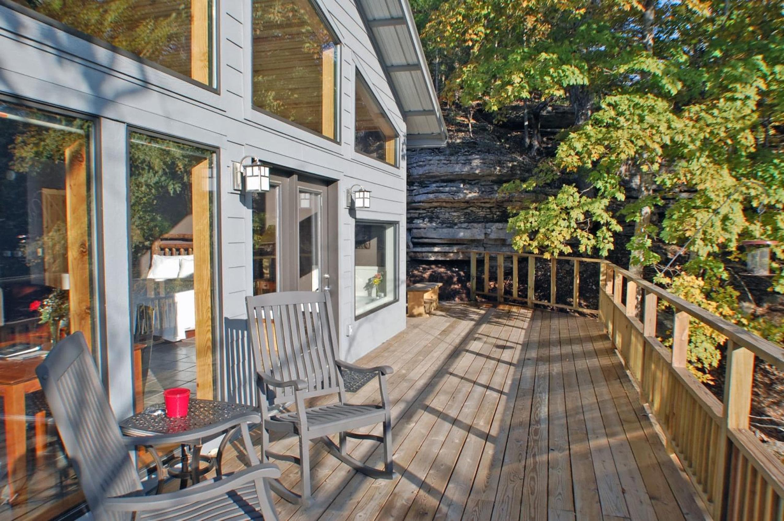 Beaver Lakefront Cabins - Couples Only Getaways