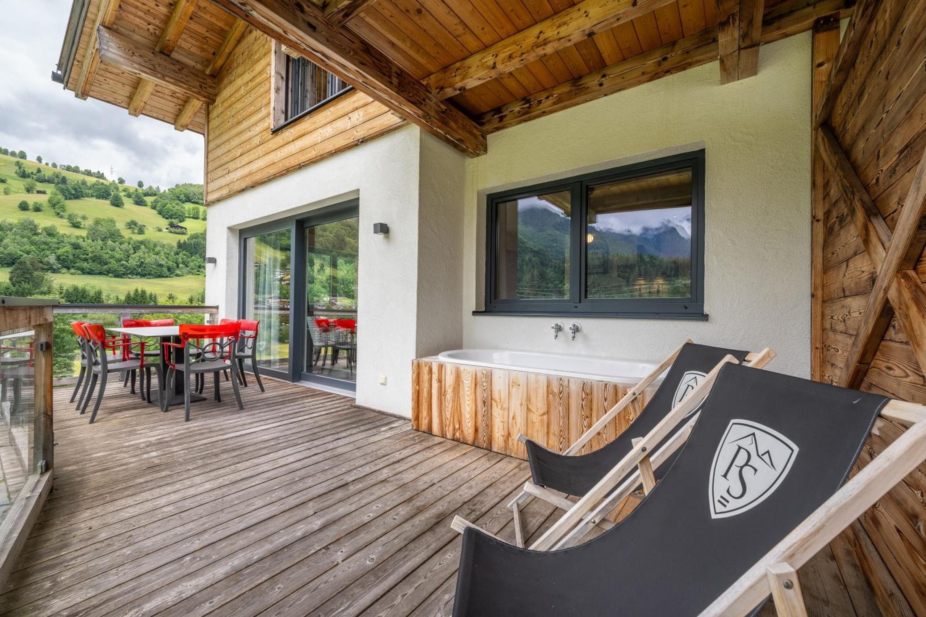 AvenidA Panorama Suites