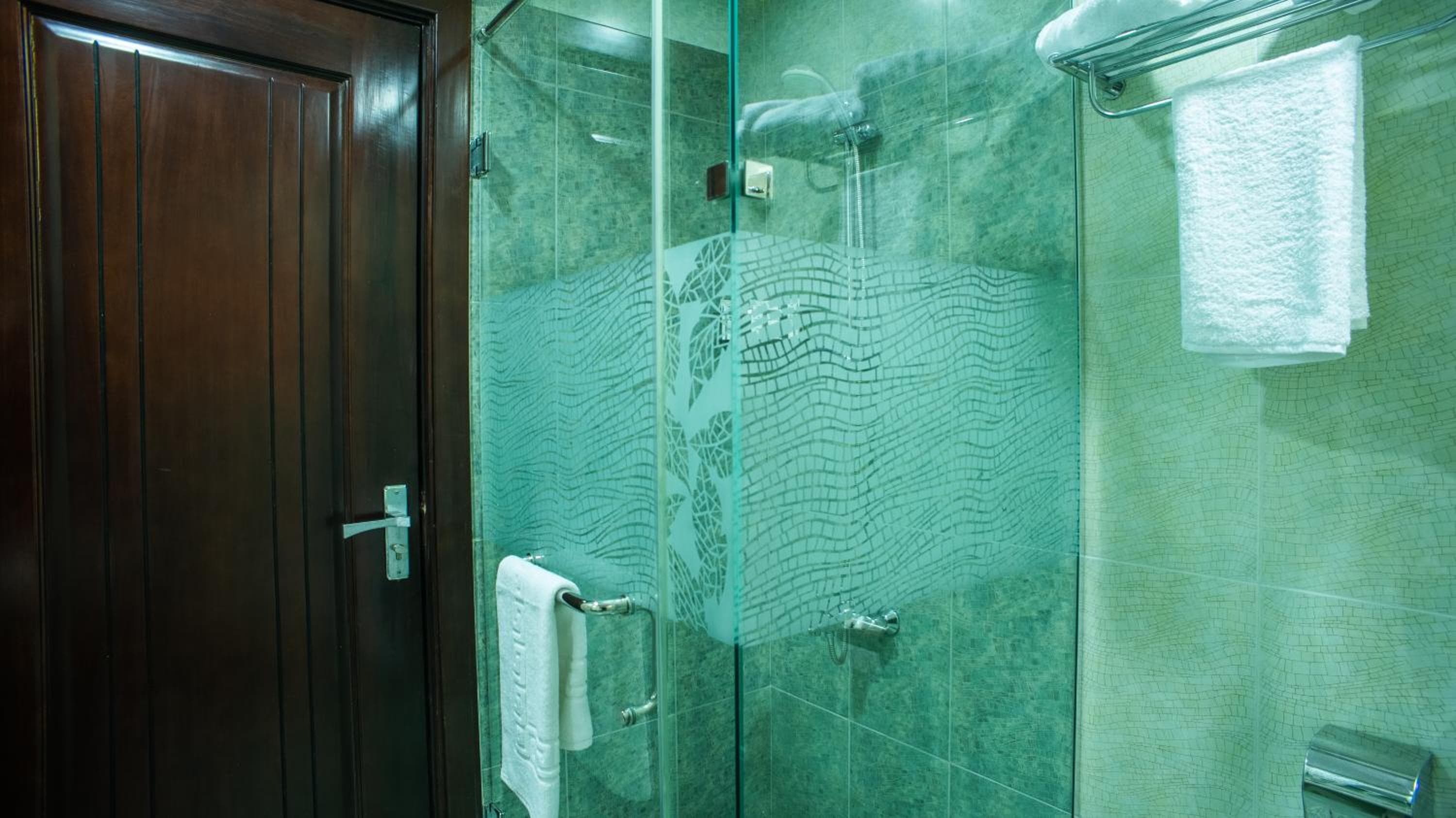 The Villa 604 Powered by look - Pool & GYM Access