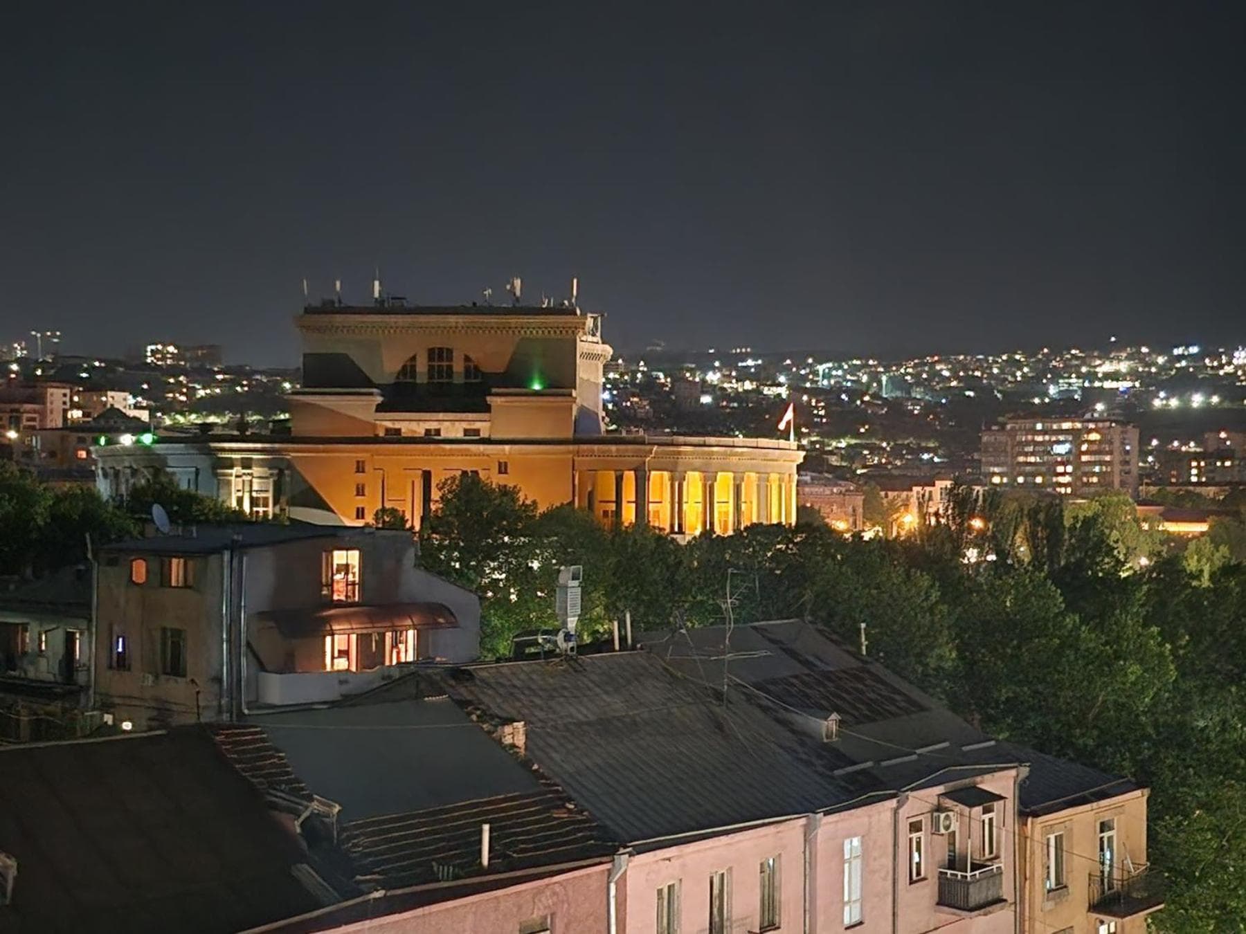 Opera & Cascade infinity view luxury apartament with open balcony