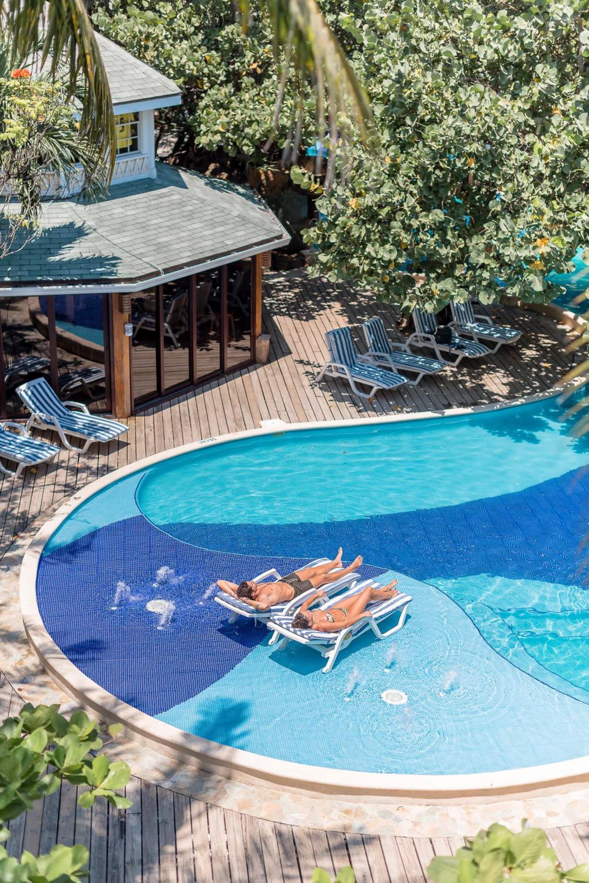 Paradise Beach Resort & Dive Center