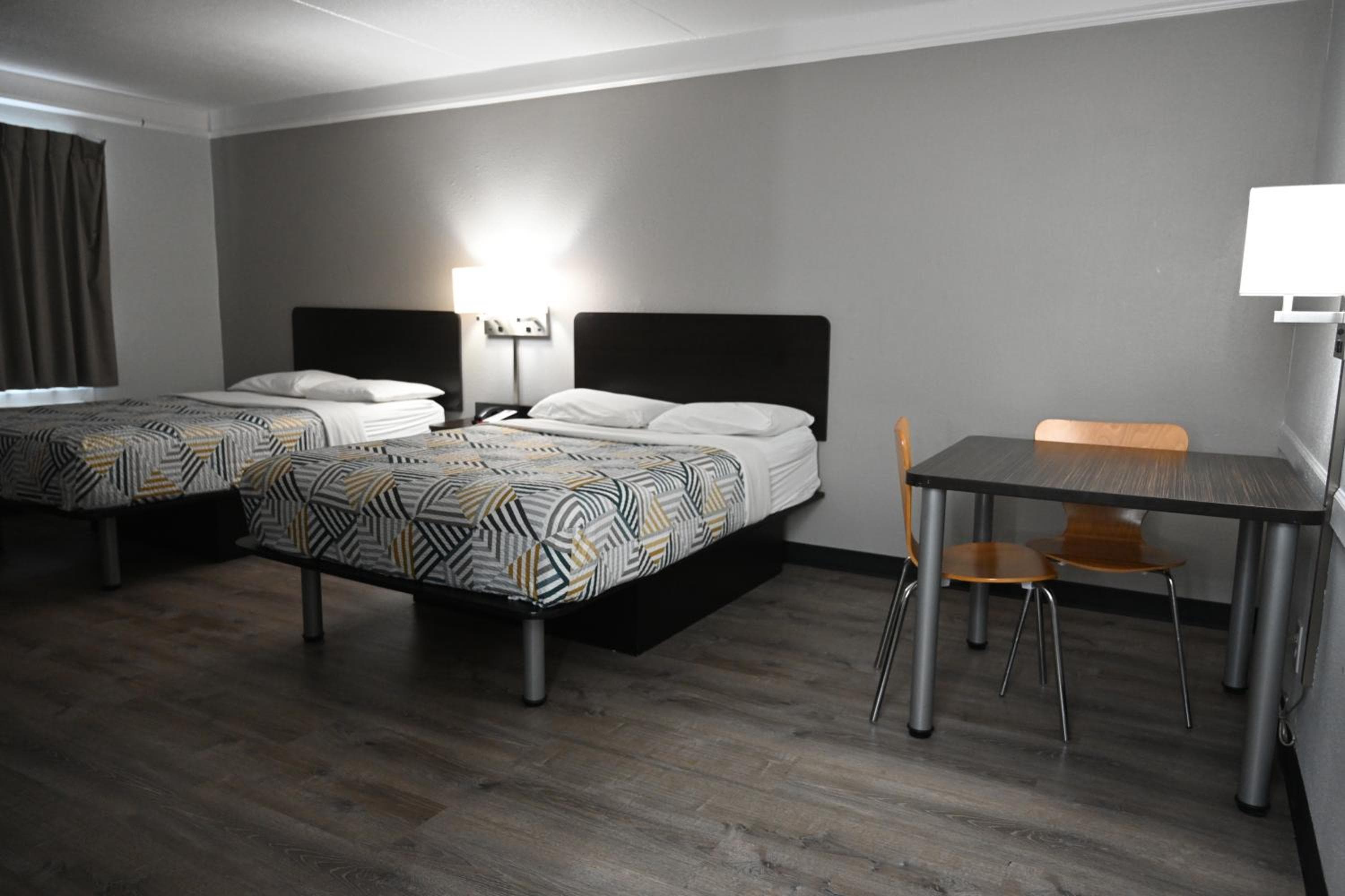 Motel 6-Hazelwood, MO