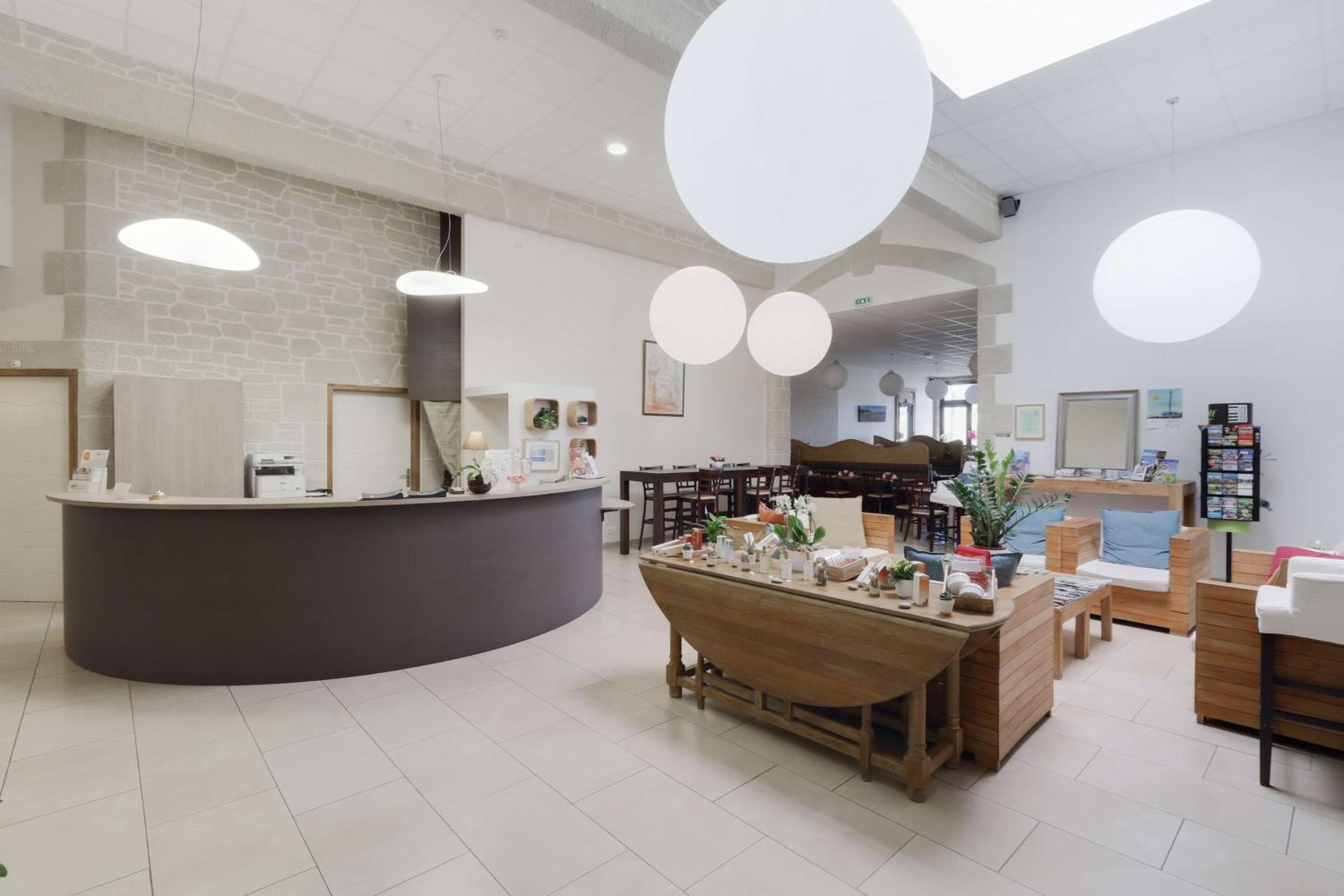 Brit Hotel Alghotel