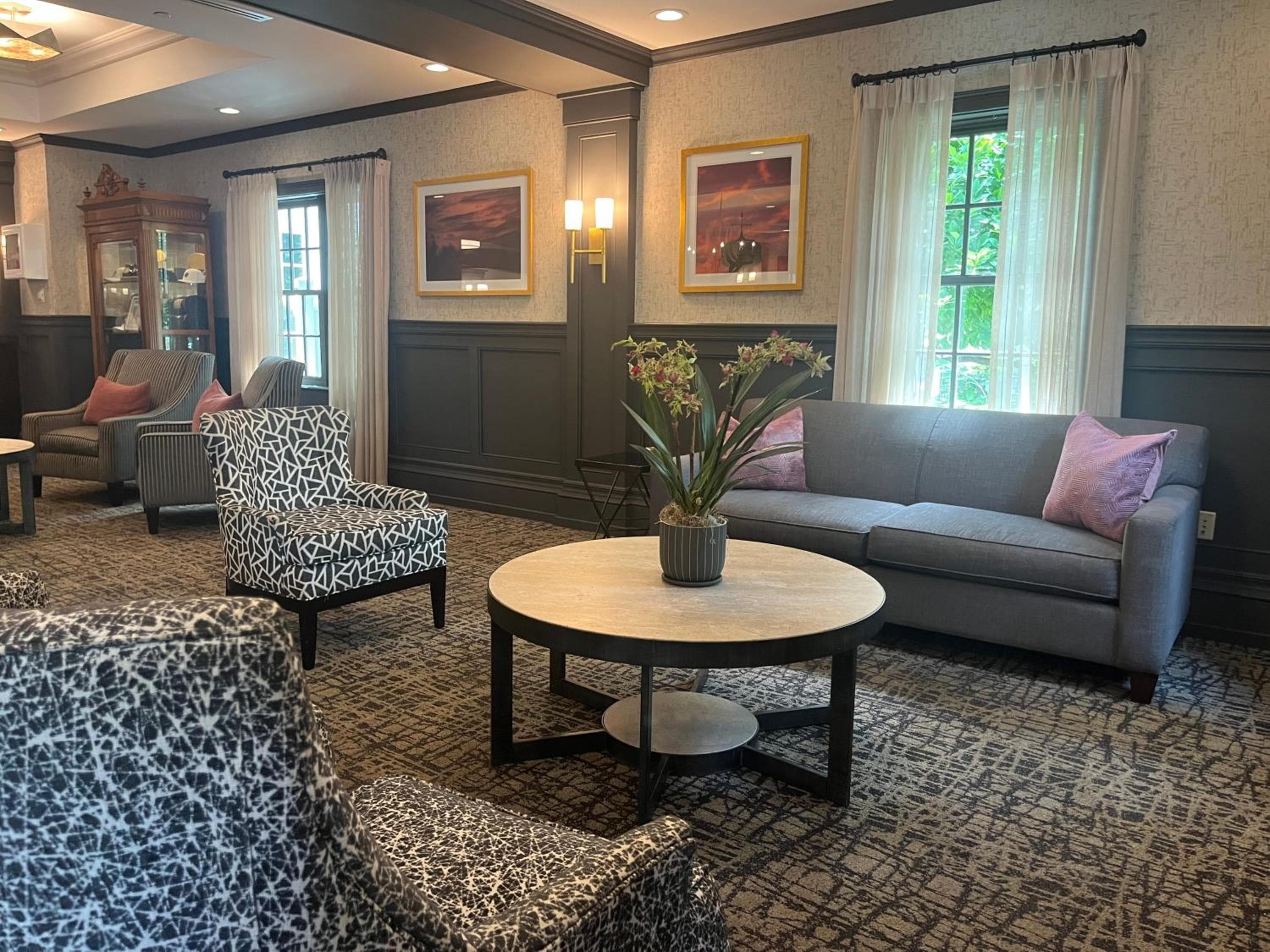 Normandy Farm Hotel & Conference Center