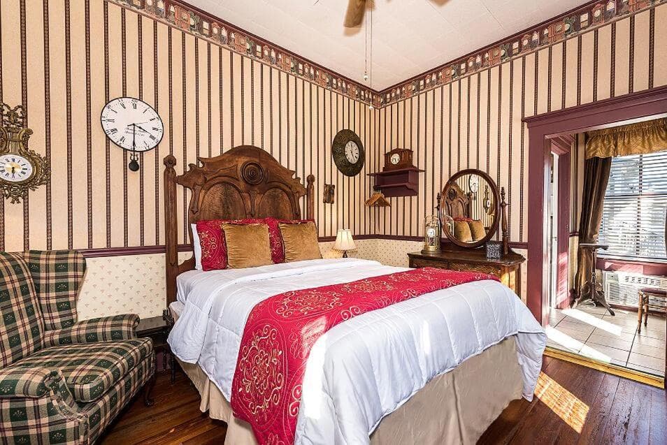 Old Powder House Inn