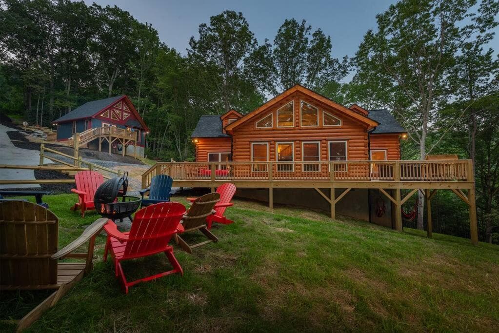 Rooster Nest New Spacious Cabin