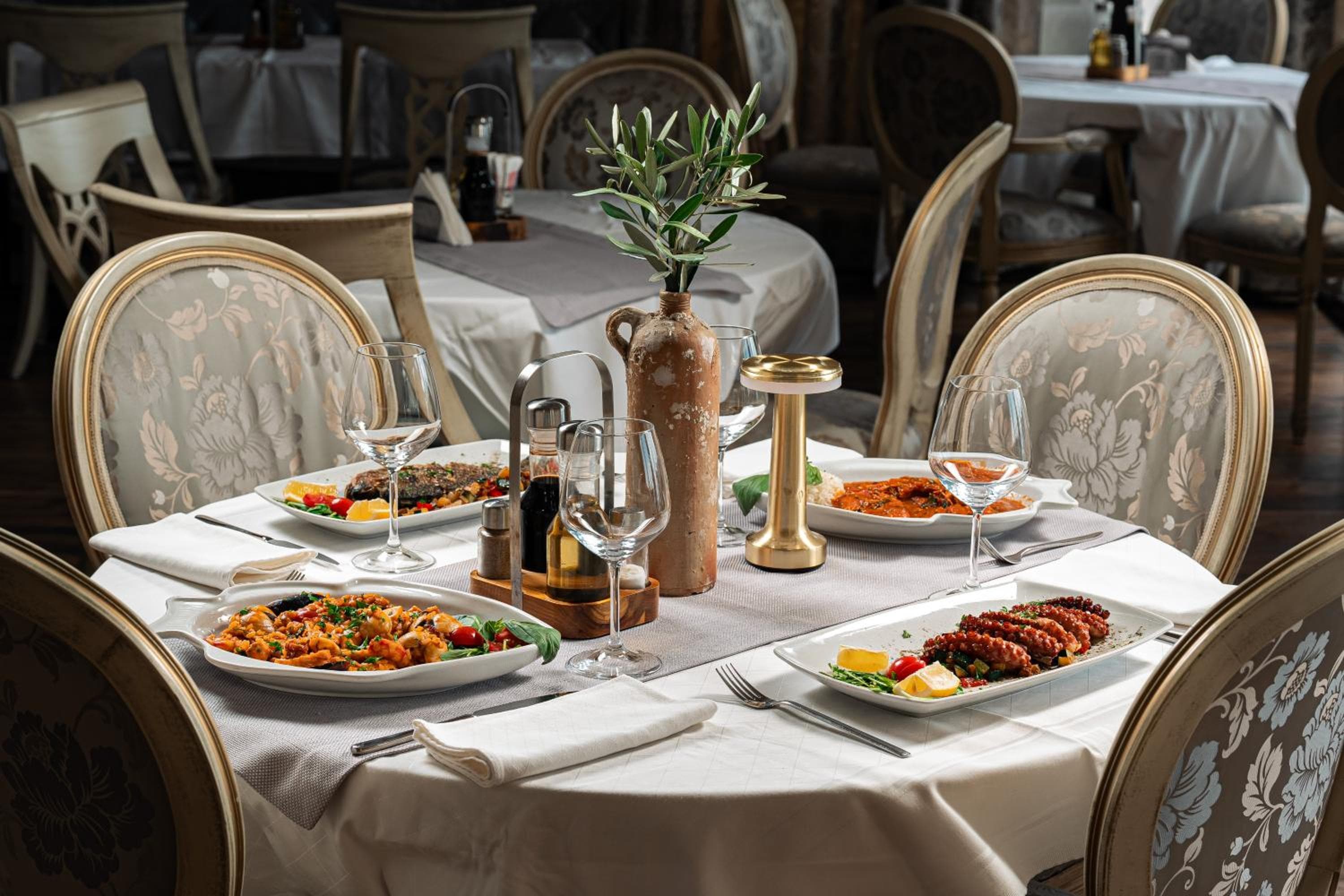 dining