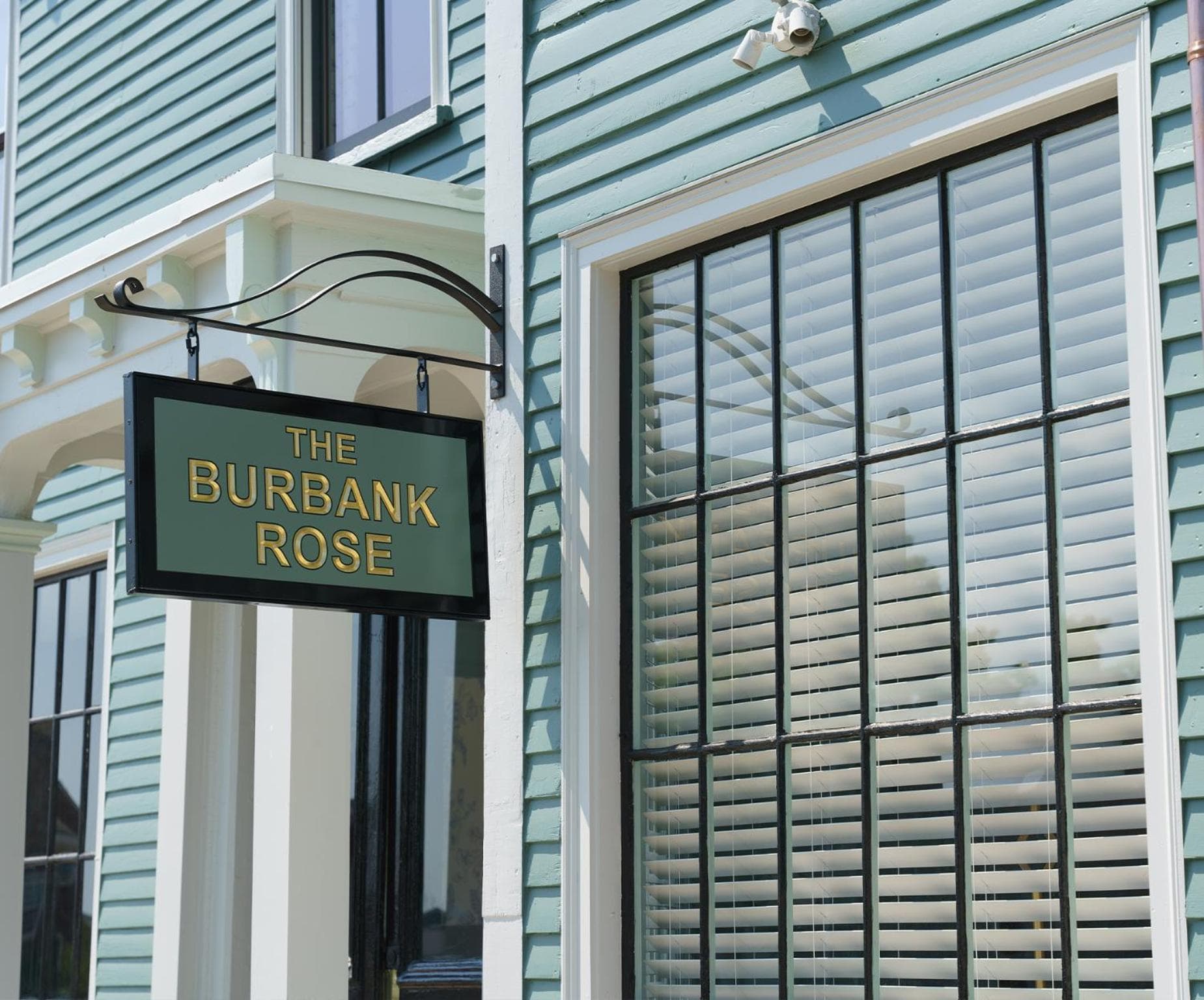 The Burbank Rose Inn