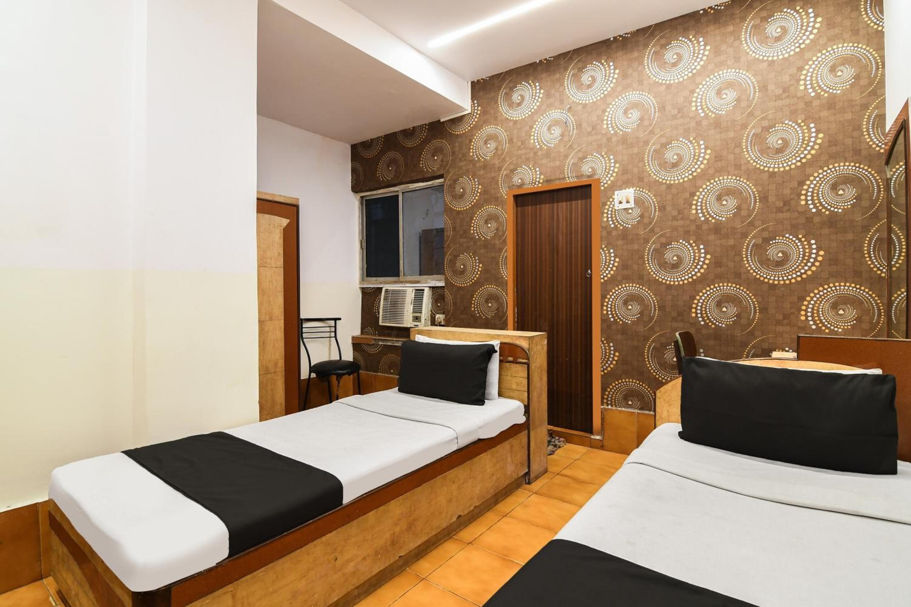Super Hotel O Dinar