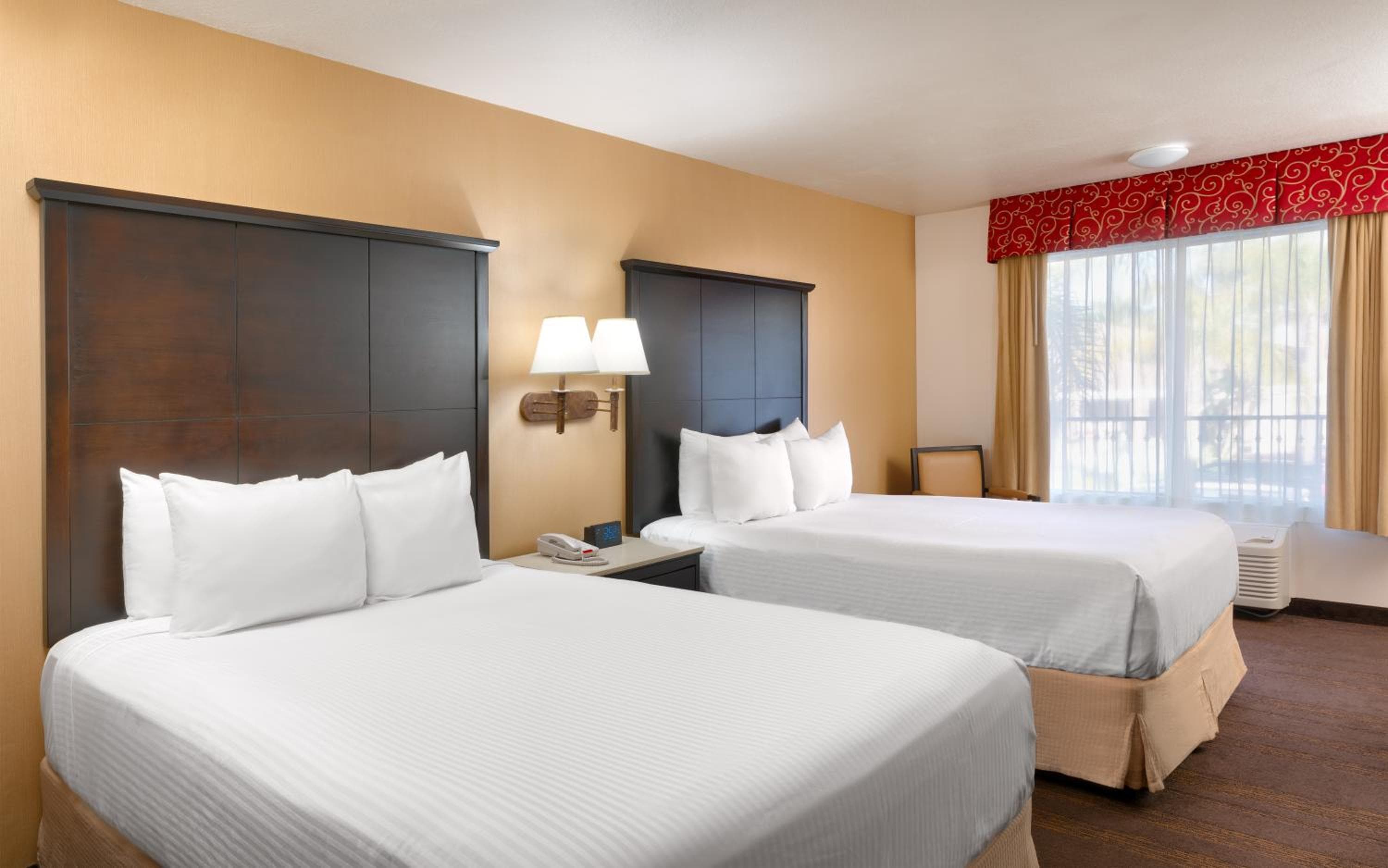 Cortona Inn and Suites Anaheim Resort