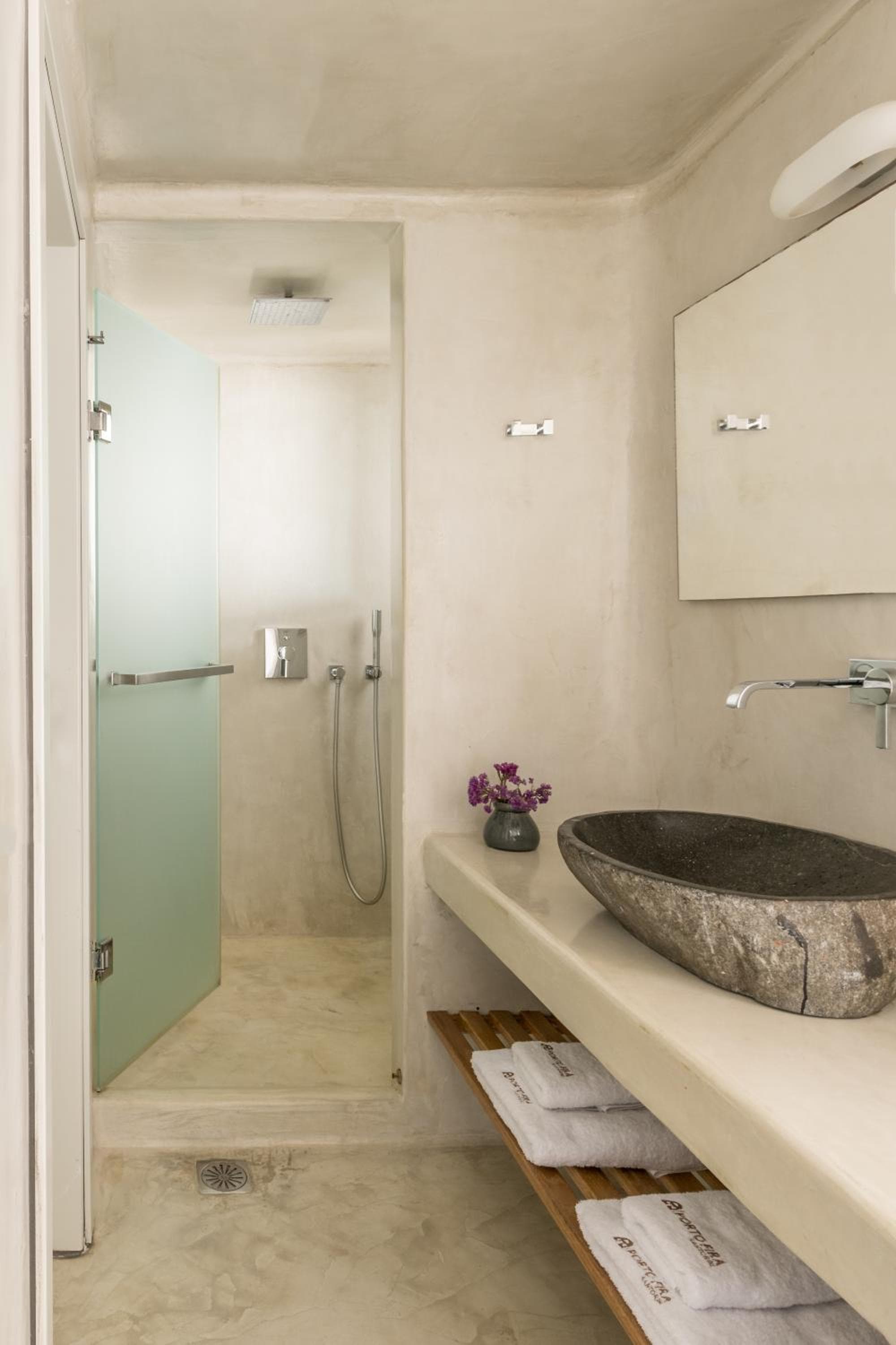 Porto Fira Suites