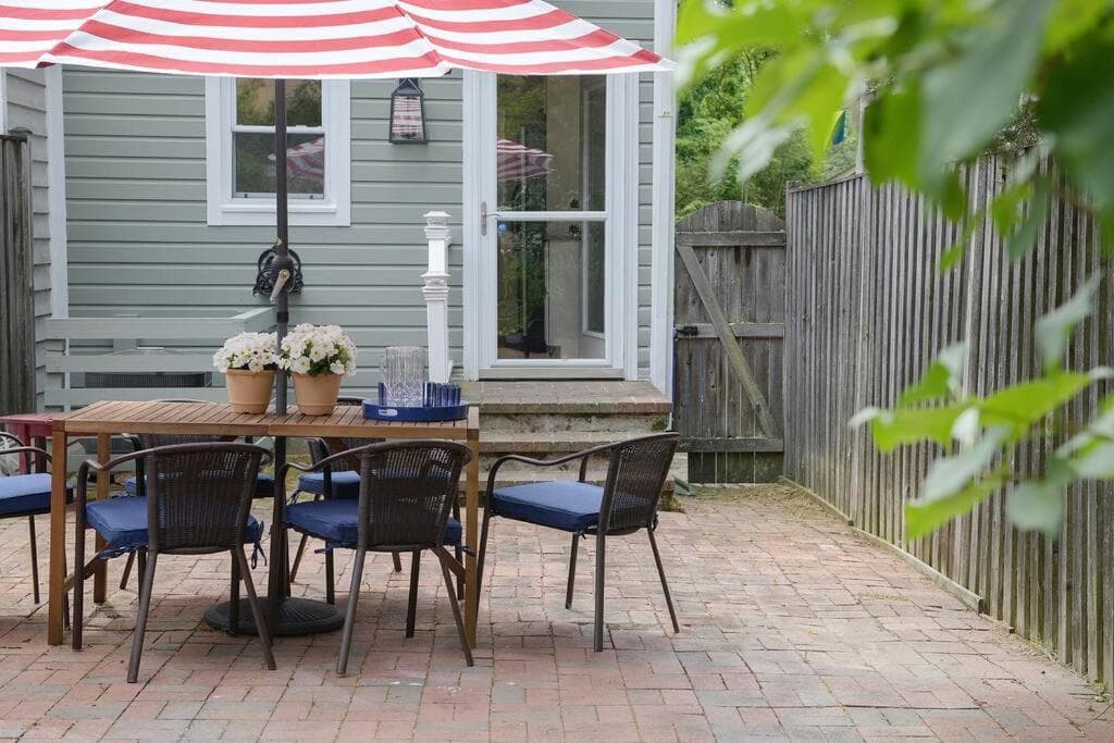 Charming Annapolis Townhome