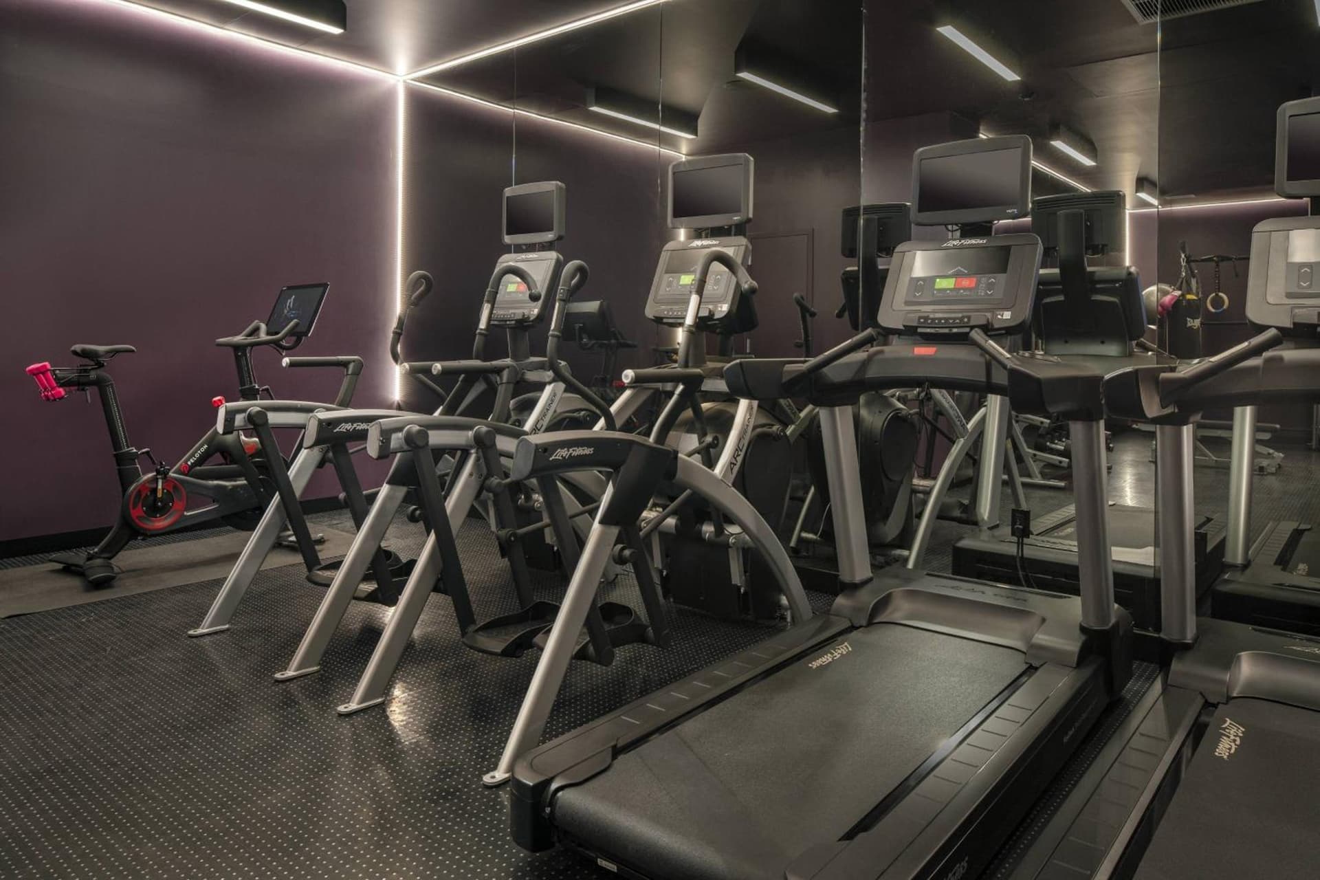 Moxy Oakland Uptown