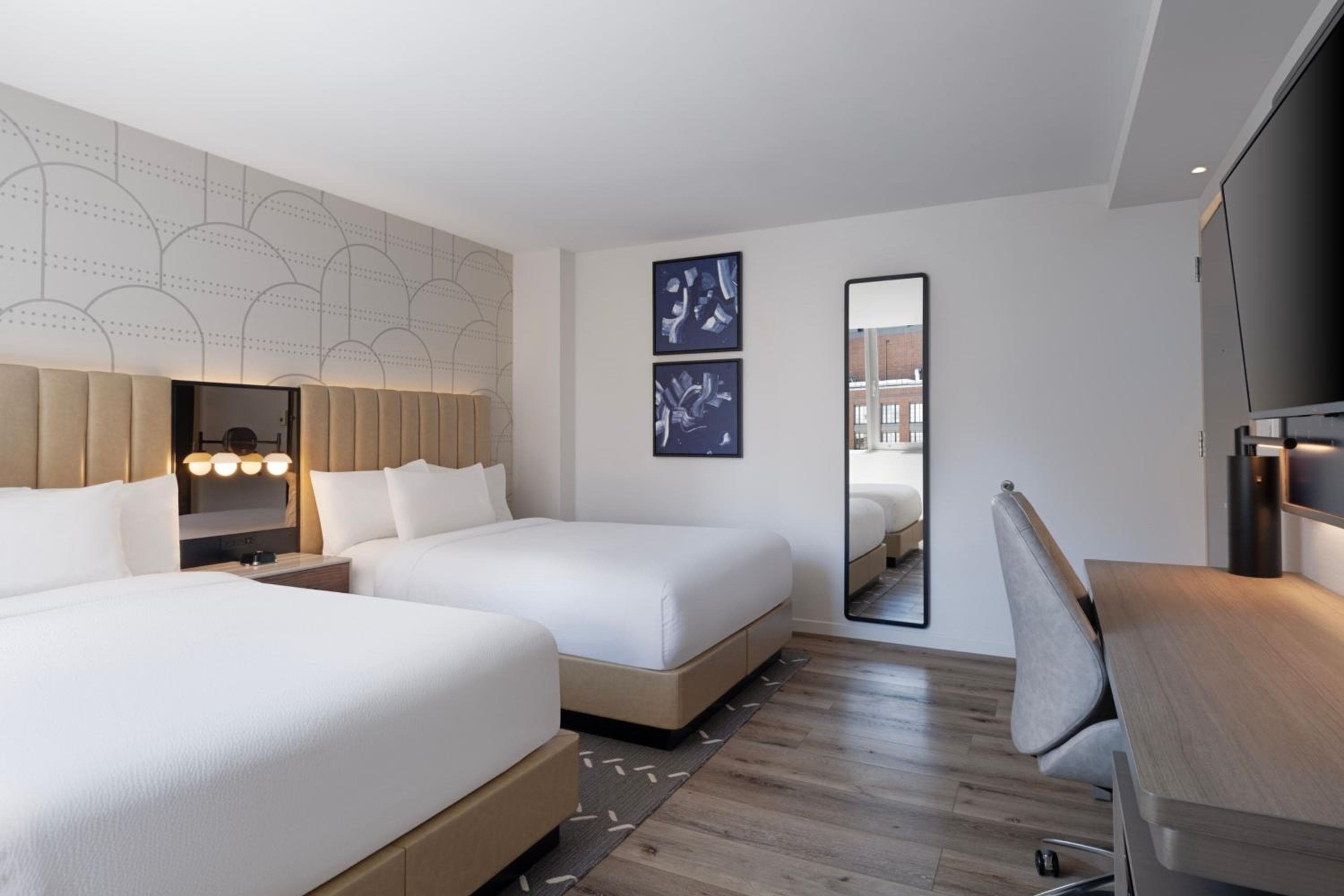 Courtyard by Marriott New York Manhattan / Soho