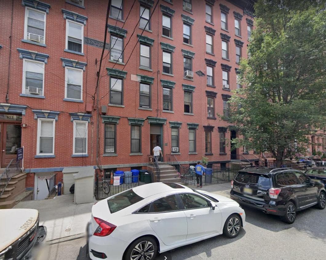 Garden Street Retreat - 15 Minutes to NYC - Sleeps 6 comfortably