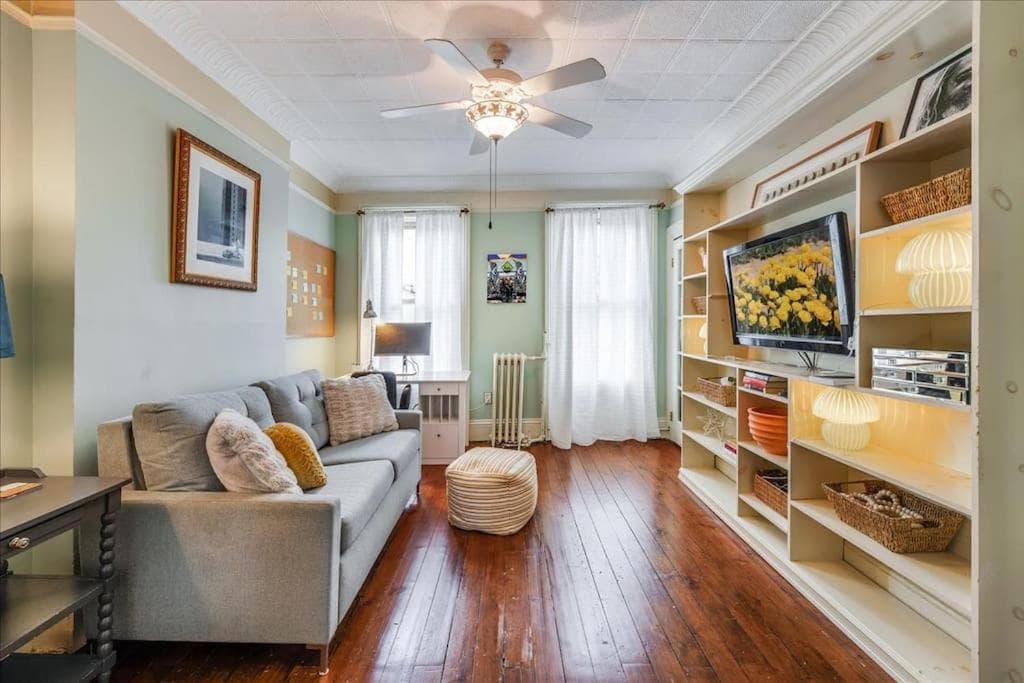 Artist Residence 3 Bedroom Brownstone