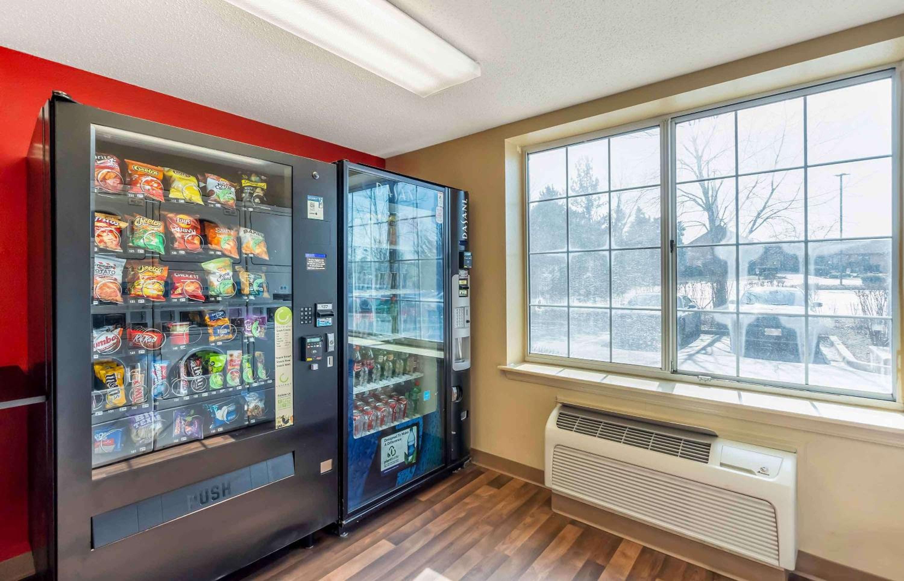 Studio 6 Extended Stay Chicago Vernon Hills Lincolnshire IL