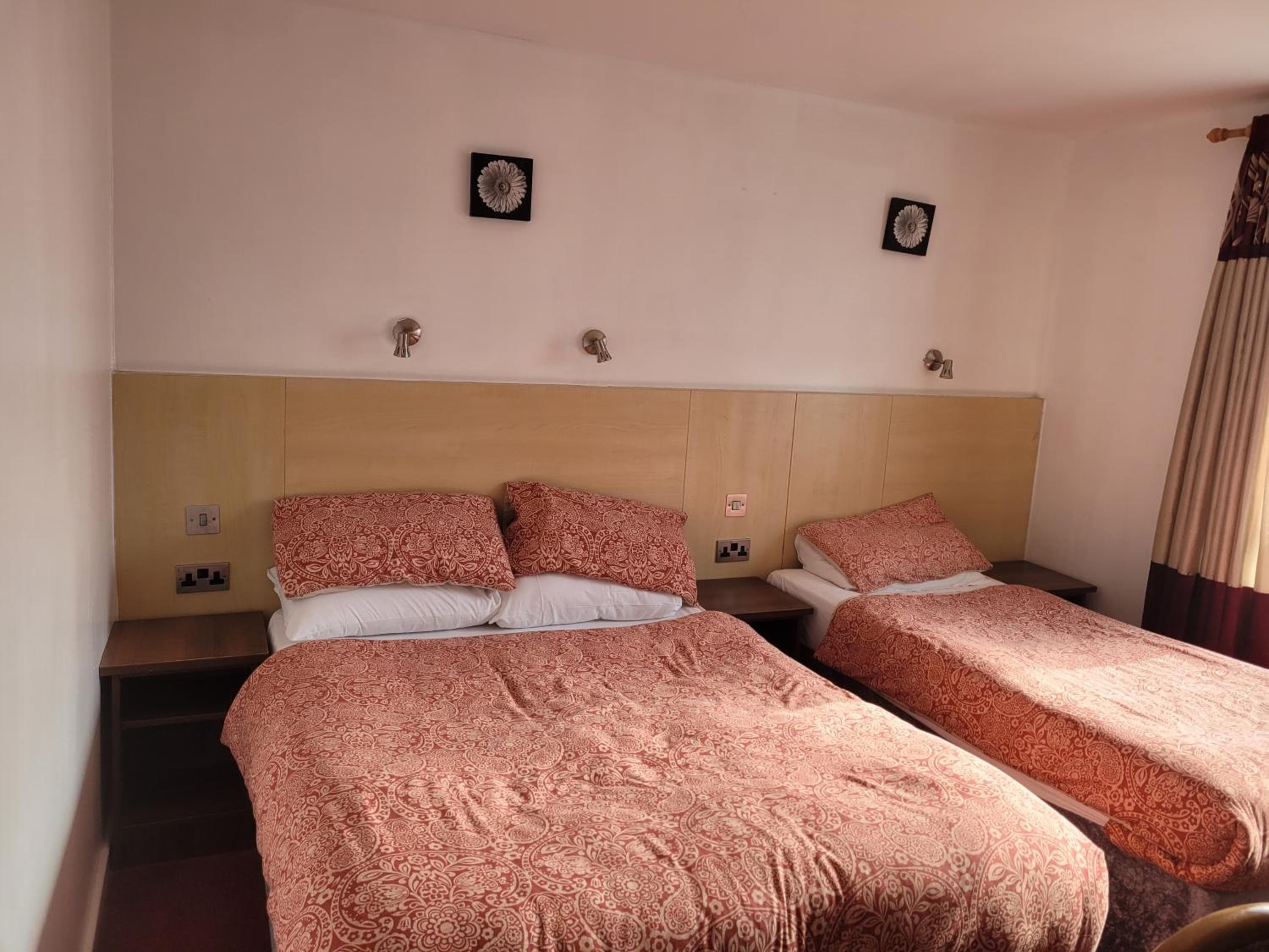 The Gatwick White House Hotel