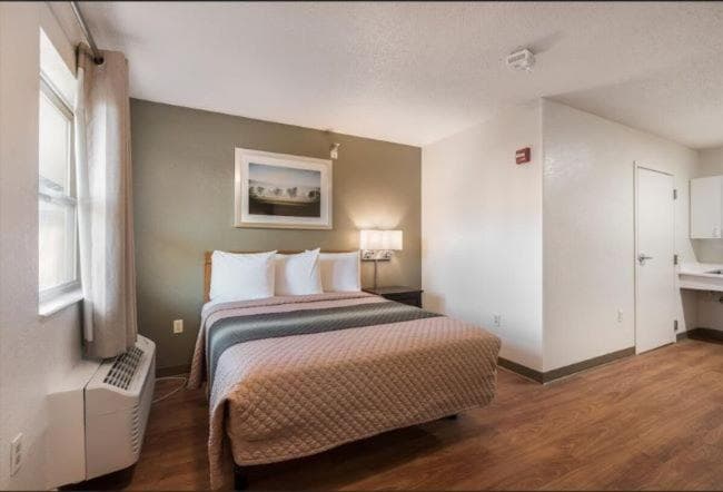 Birch Hill Suites Kansas City - Independence