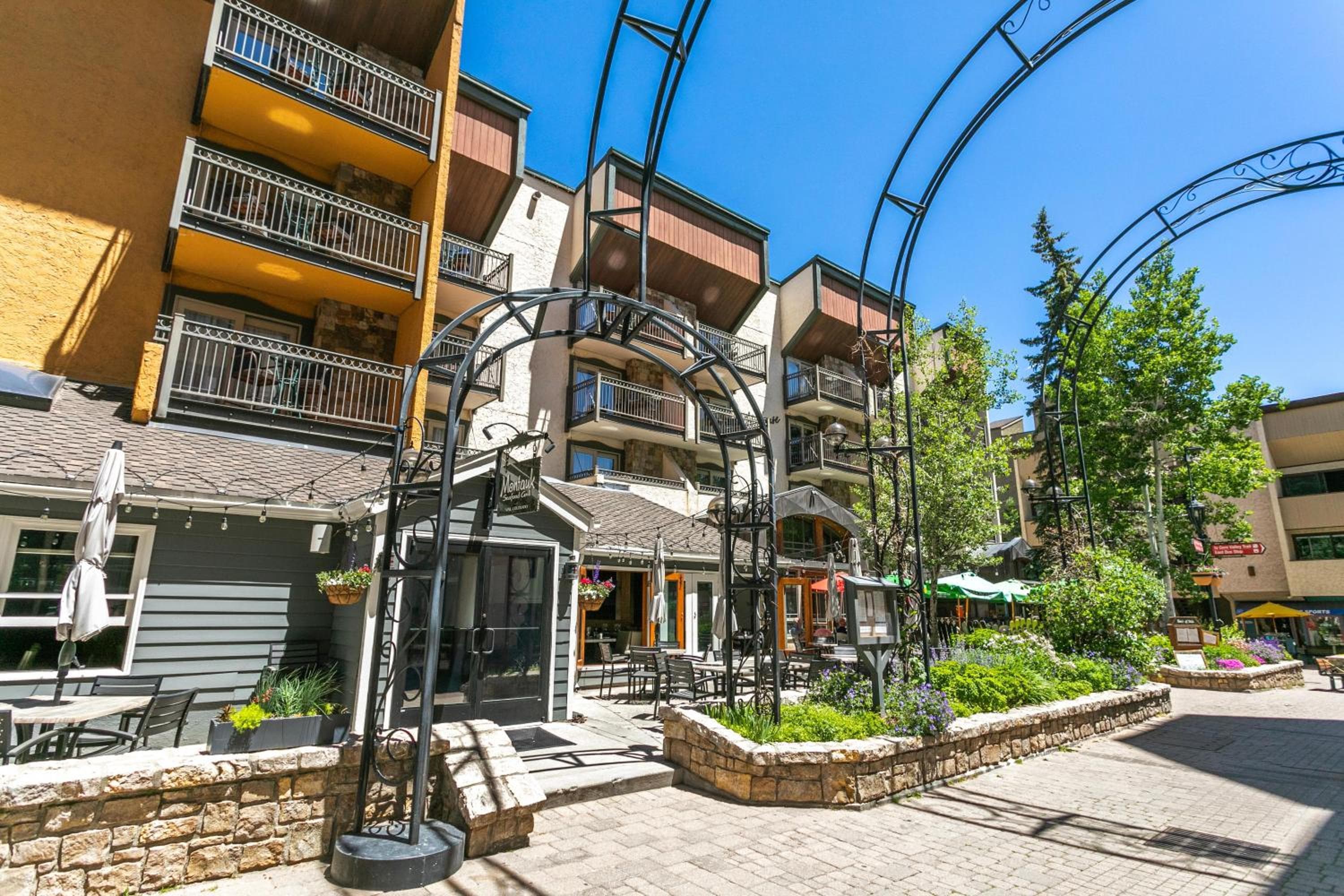 Lift House Lodge, Close to Gondola, Premium Studio Condo