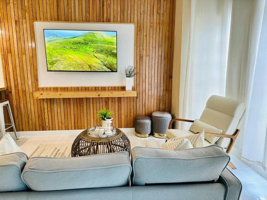 Falcon Sunset 2br- Airport Transport Available -Security-Gated