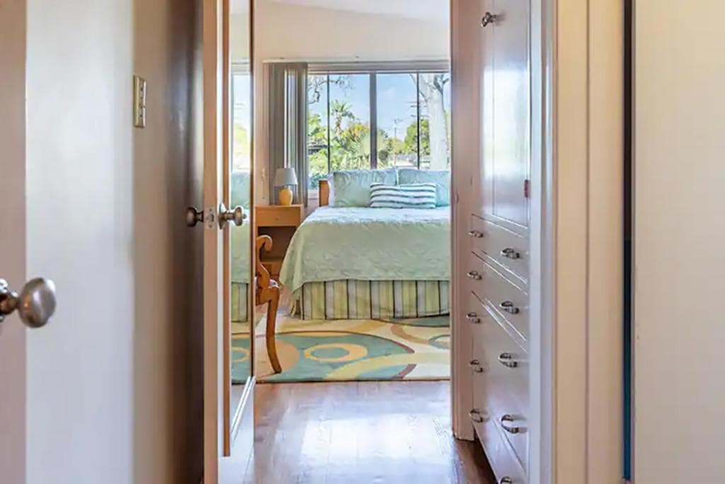 Bixby Beauty 50s Mod Long Beach
