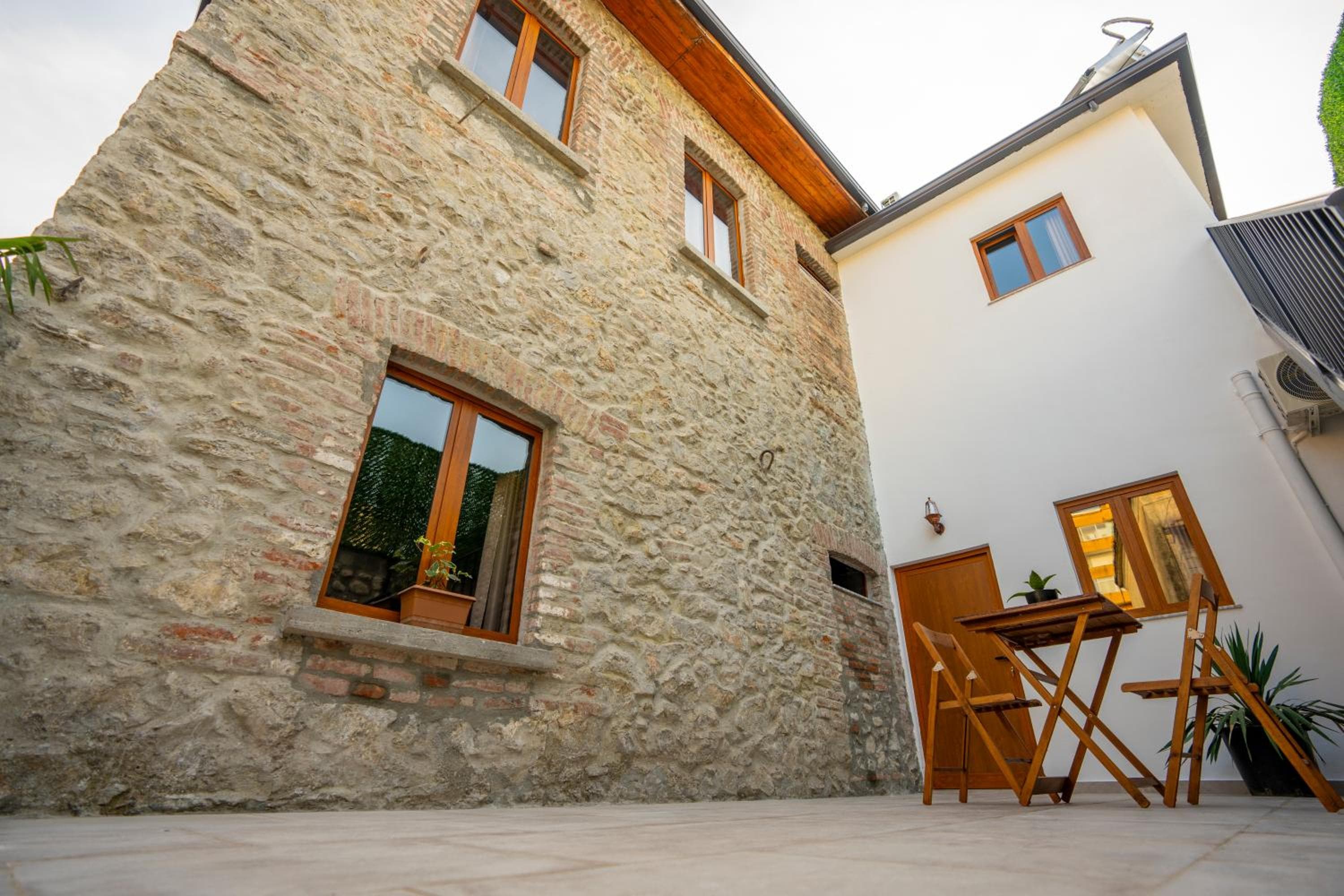 InTown Guesthouse Shkoder