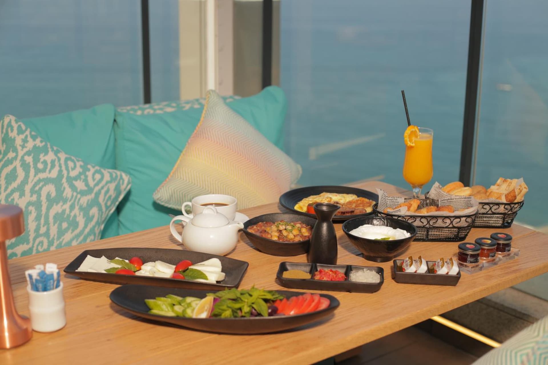 Raouche Arjaan by Rotana