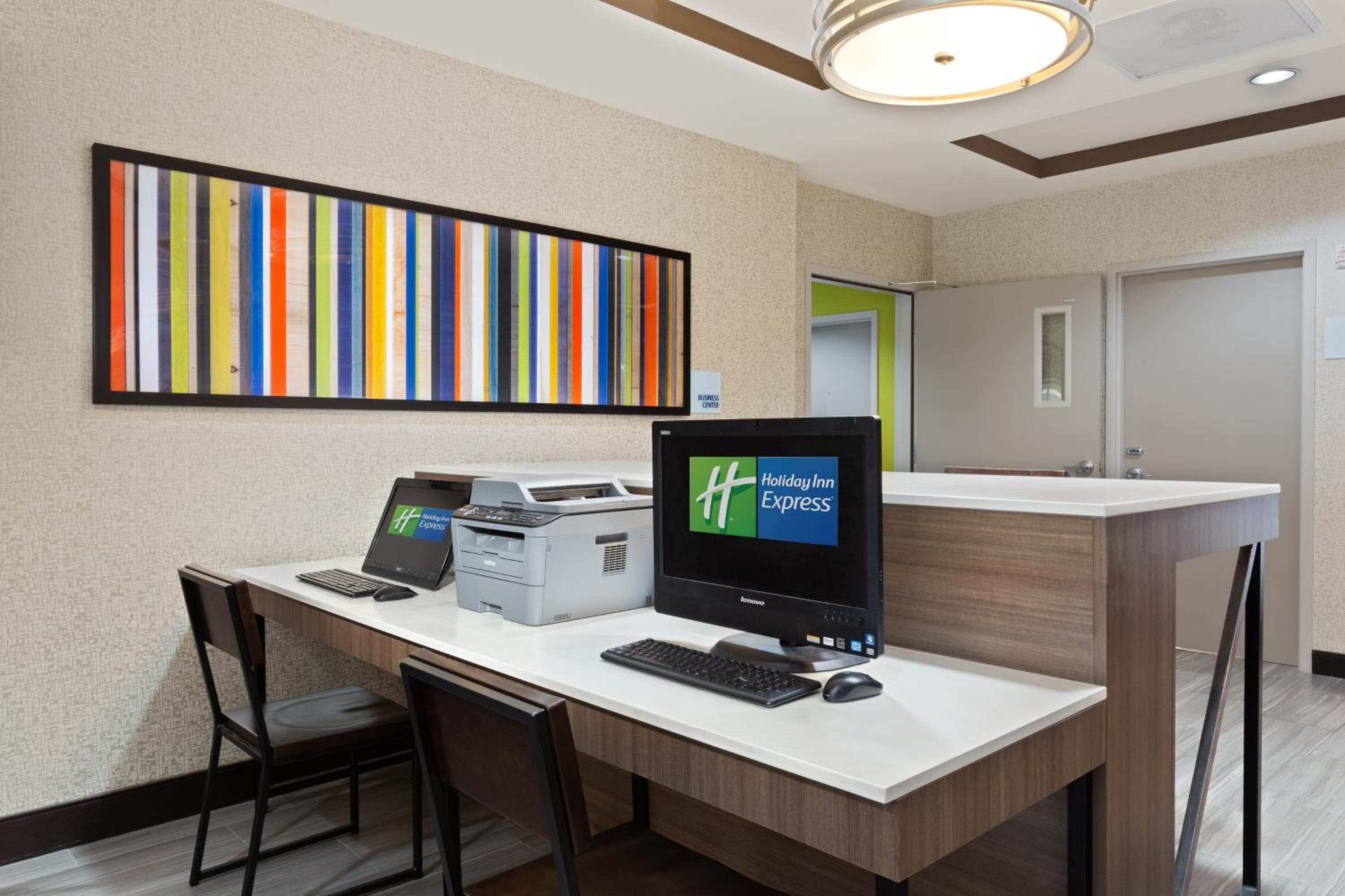 Holiday Inn Express Hotel & Suites Largo-Clearwater by IHG