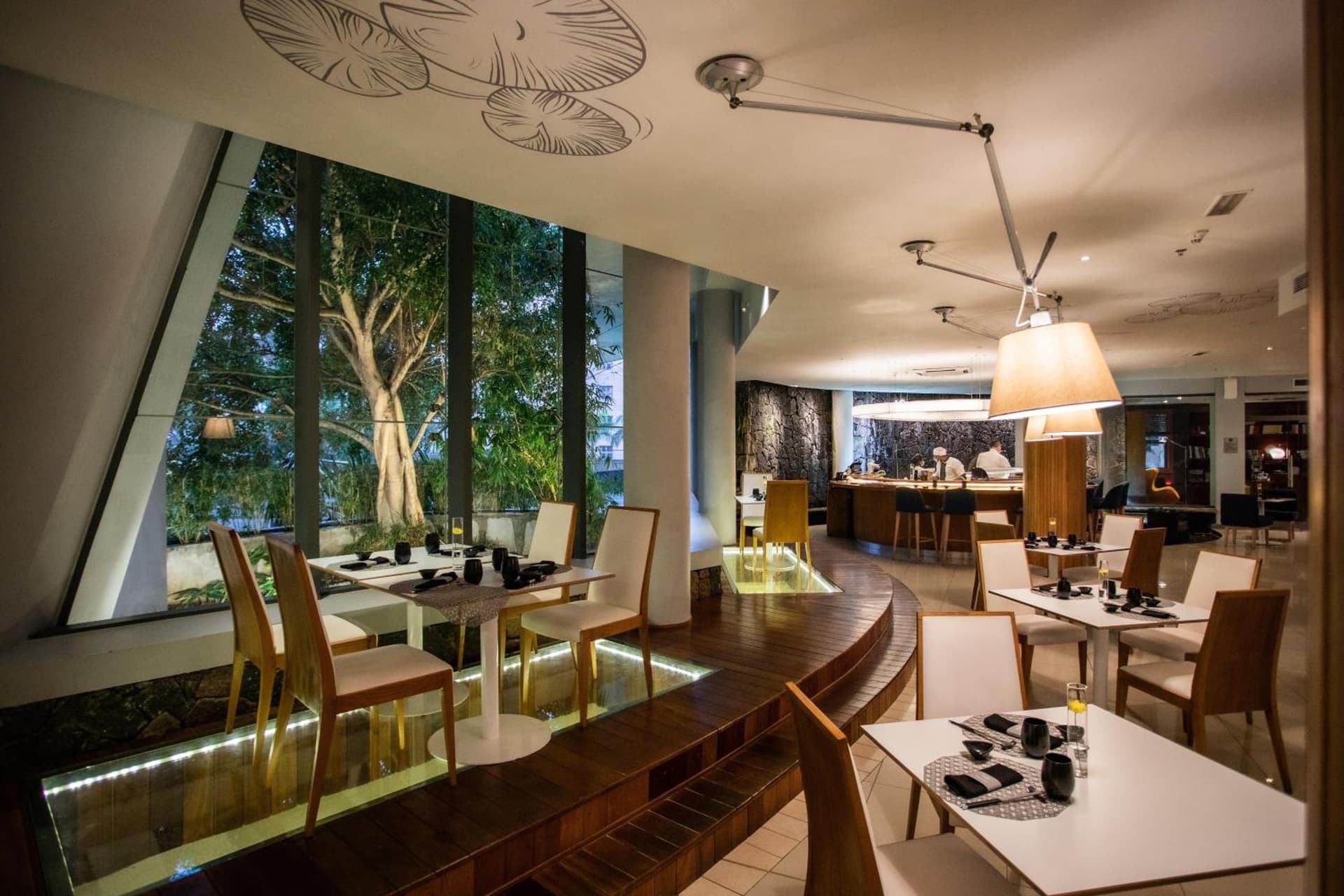 Hennessy Park Hotel
