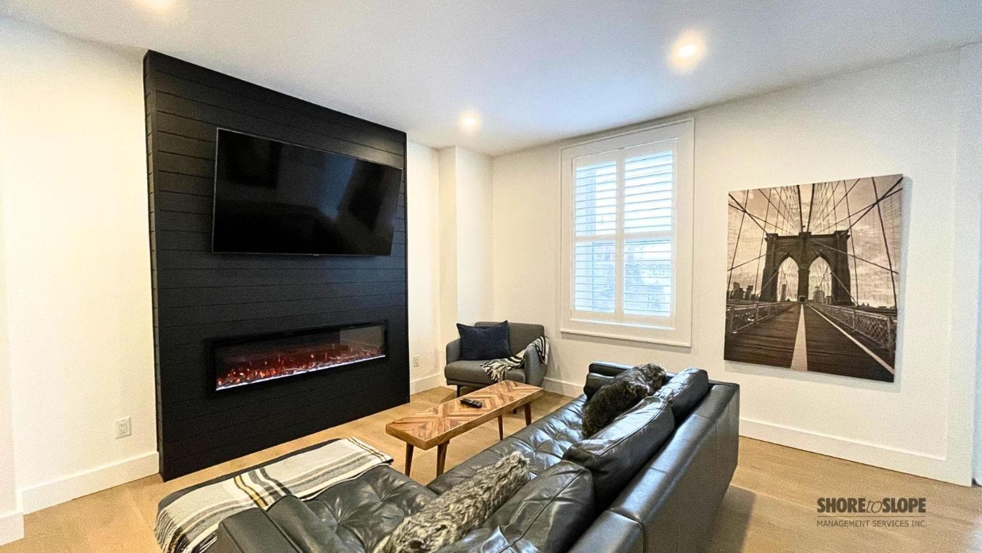 The 1883 Century Flat Suite