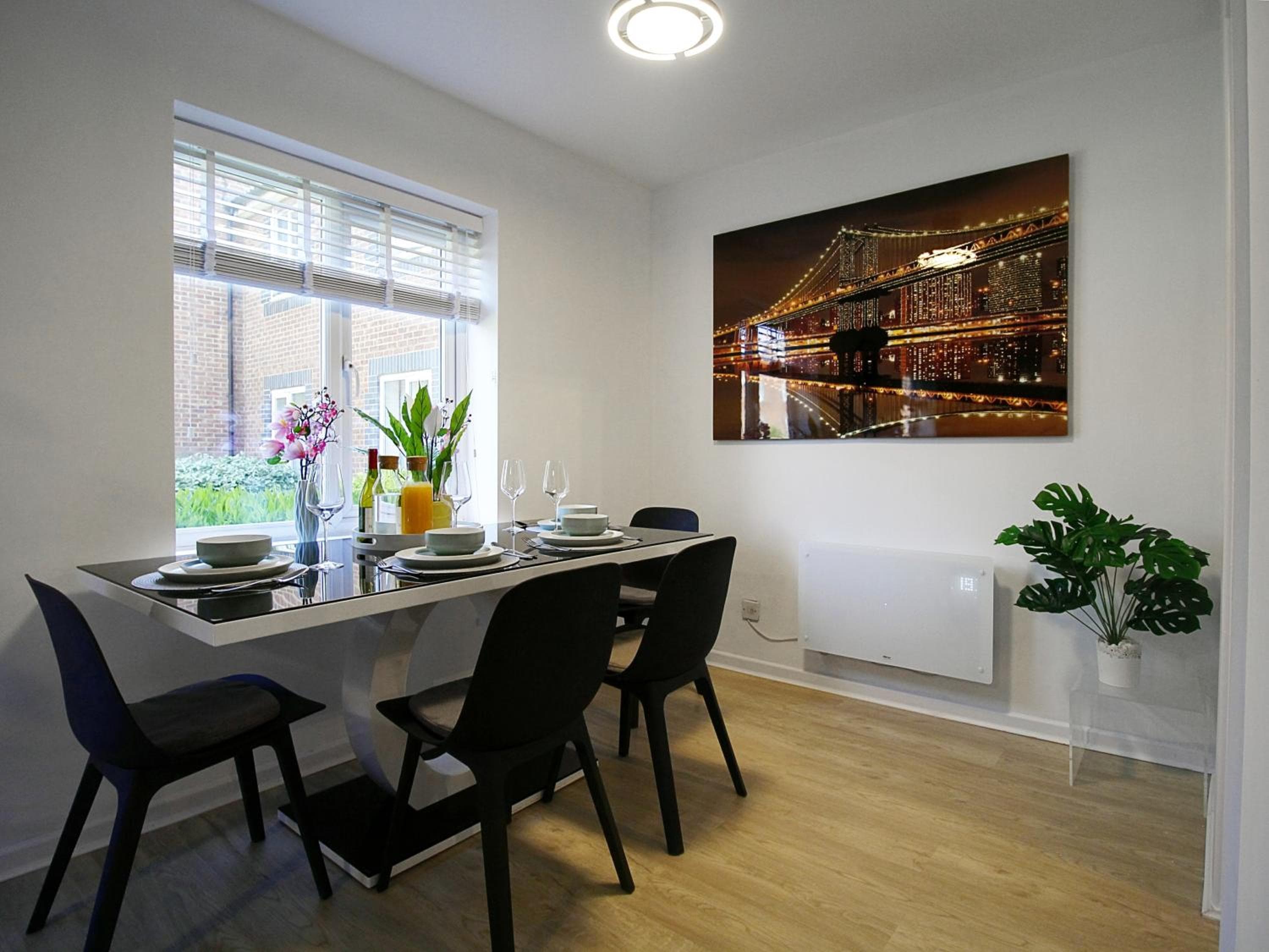 2BDR Flat RG1 - Free Open Parking