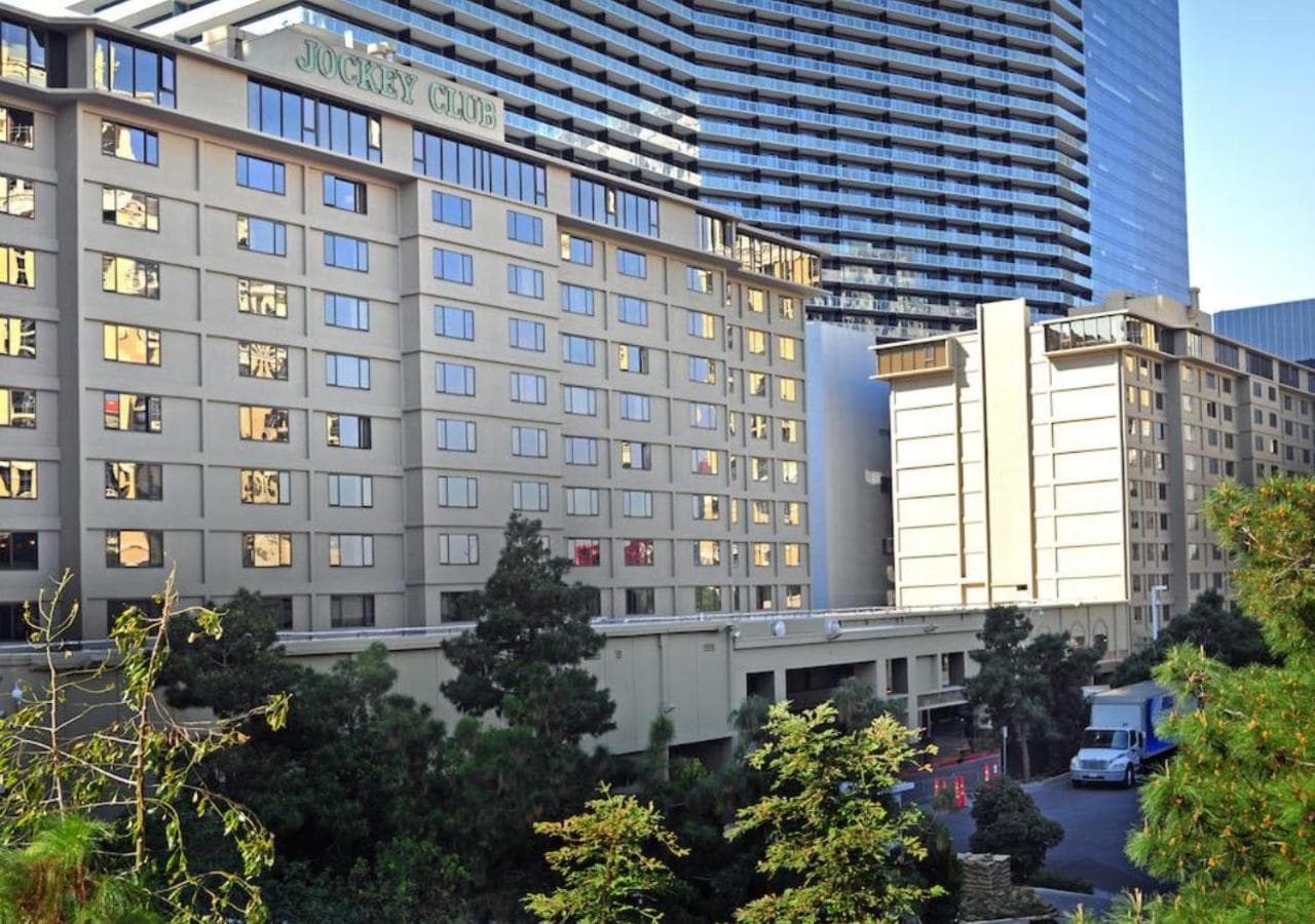 StripViewSuites at Jockey Club