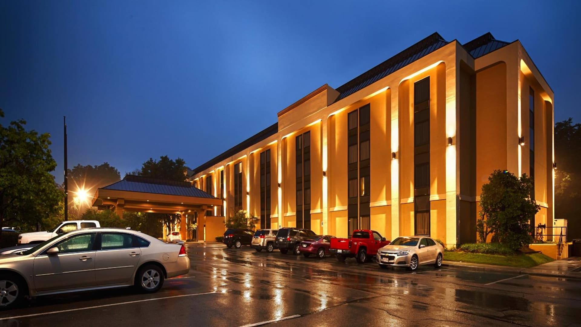 Days Inn by Wyndham Englewood Dayton Airport