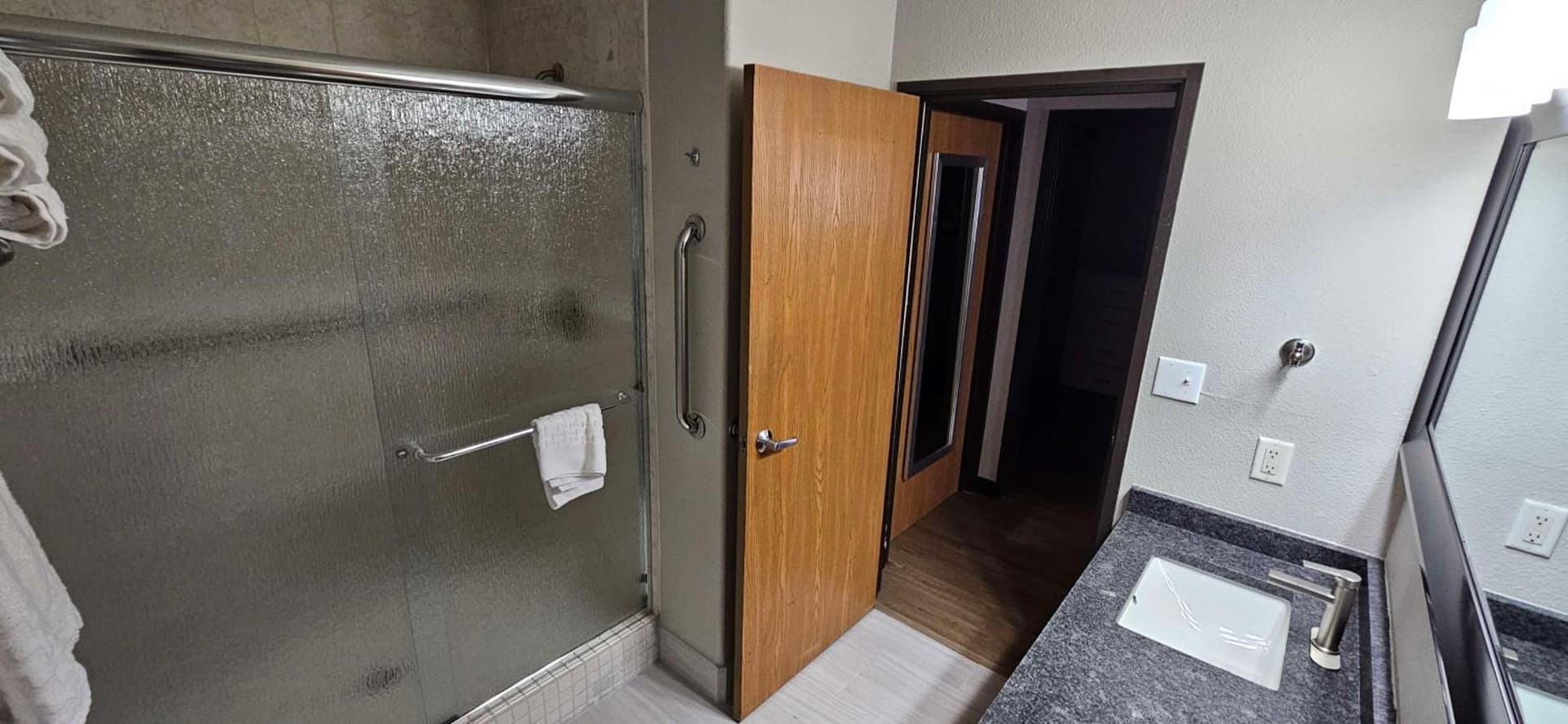 Best Western Firestone Inn & Suites