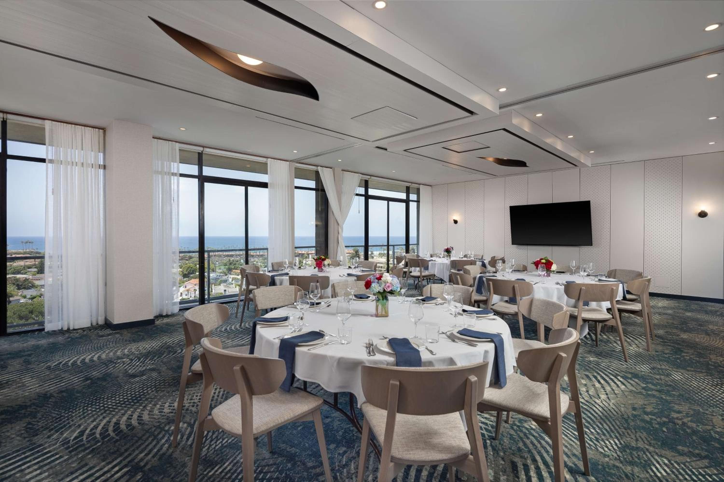 Hotel La Jolla, Curio Collection by Hilton