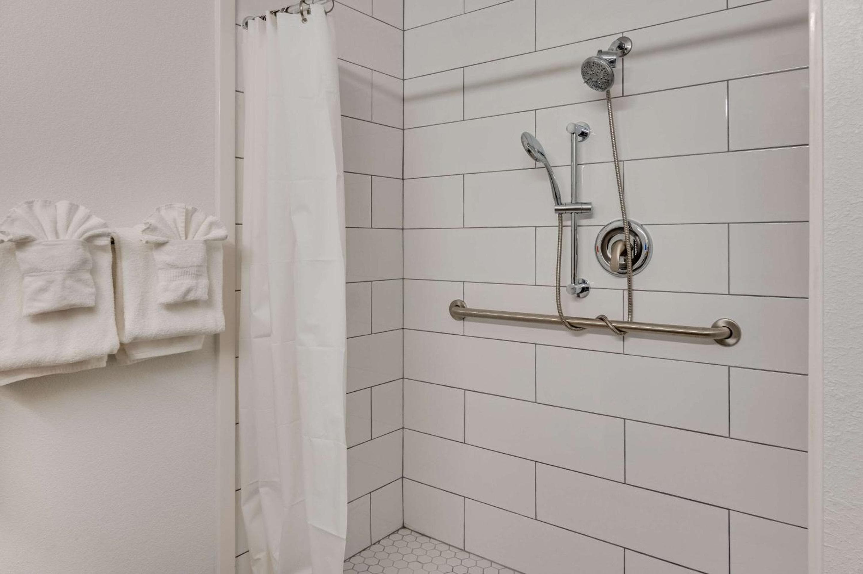 Country Inn & Suites by Radisson, Grand Rapids Airport, MI