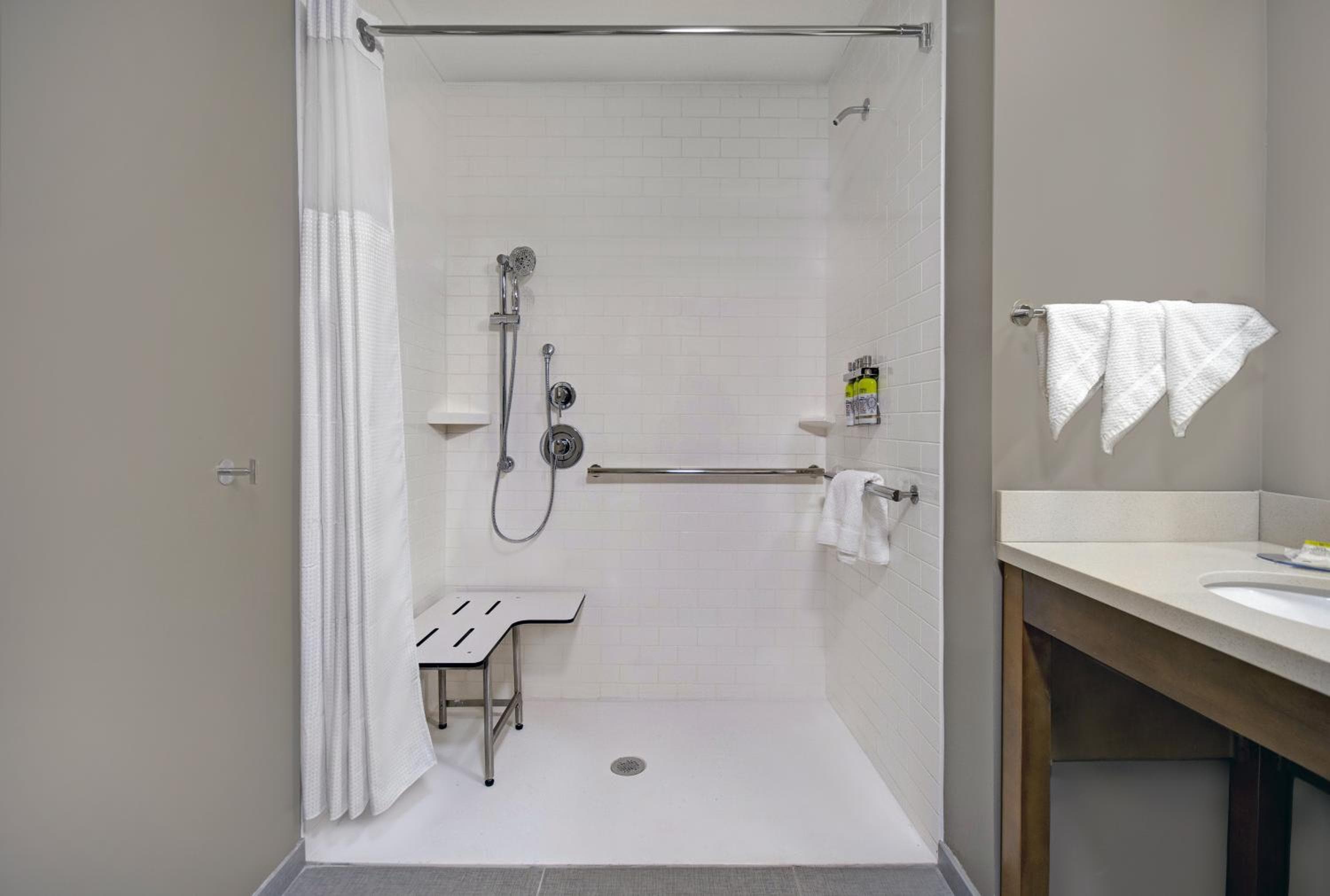 Staybridge Suites Sterling Heights - Detroit Area by IHG