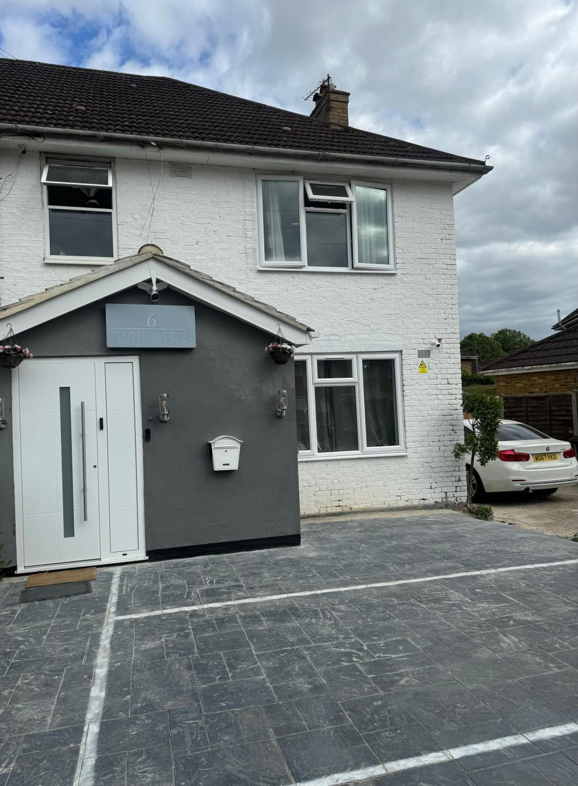 Heathrow Garden Lodge - Free Parking - Netflix - Prime - Coffee - WiFi