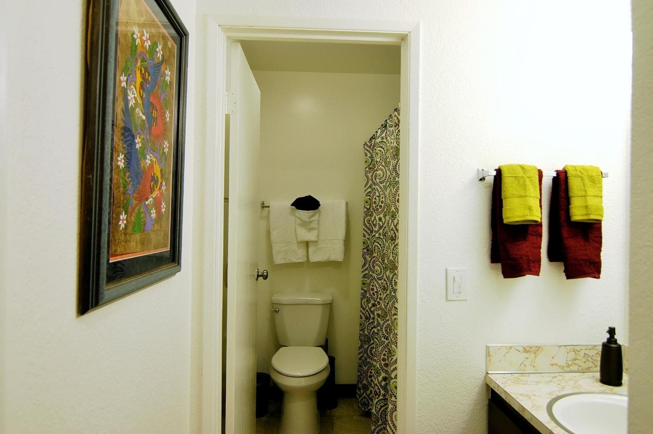 Downtown Redmond Townhouse by Stay Rested