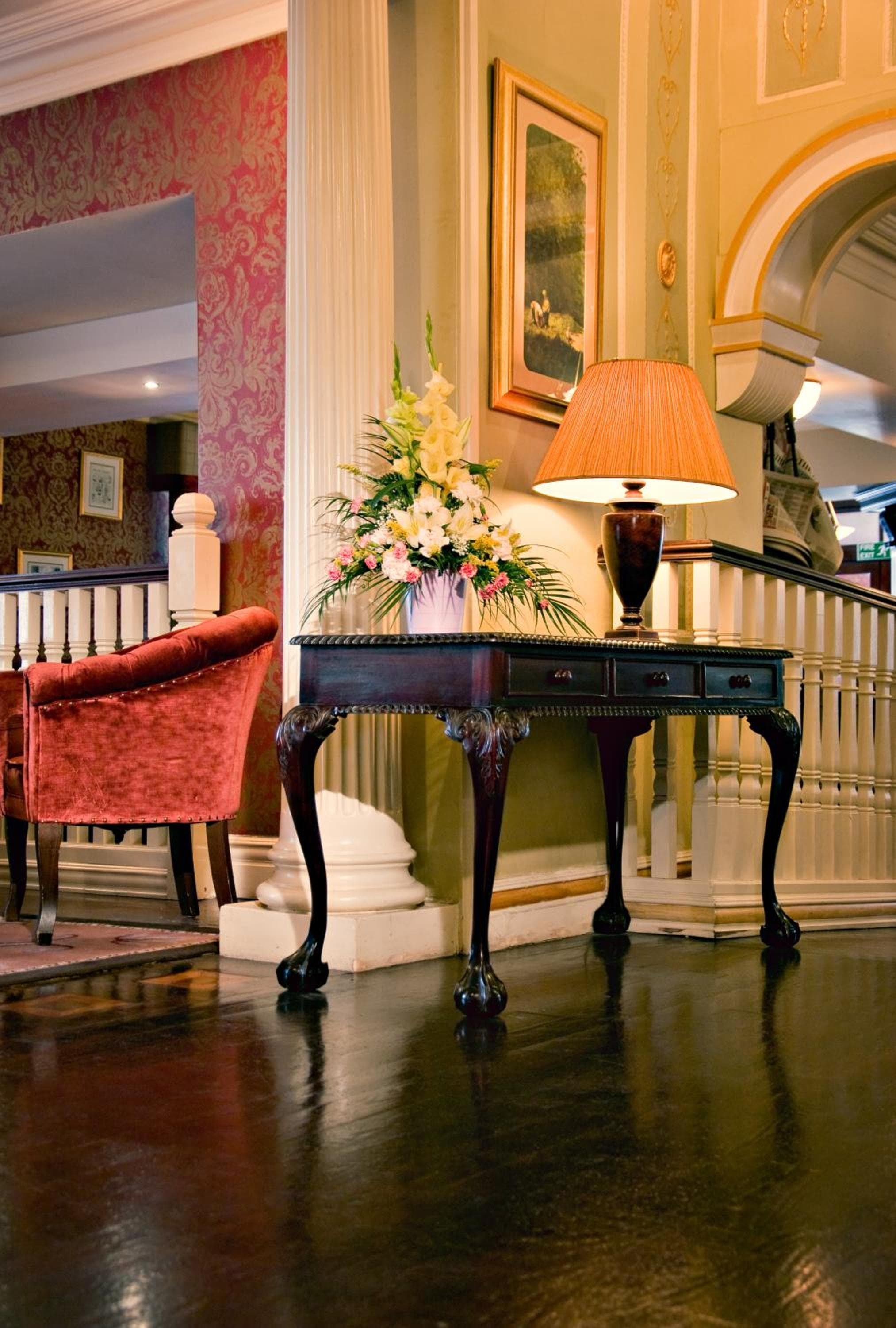 Buswells Hotel