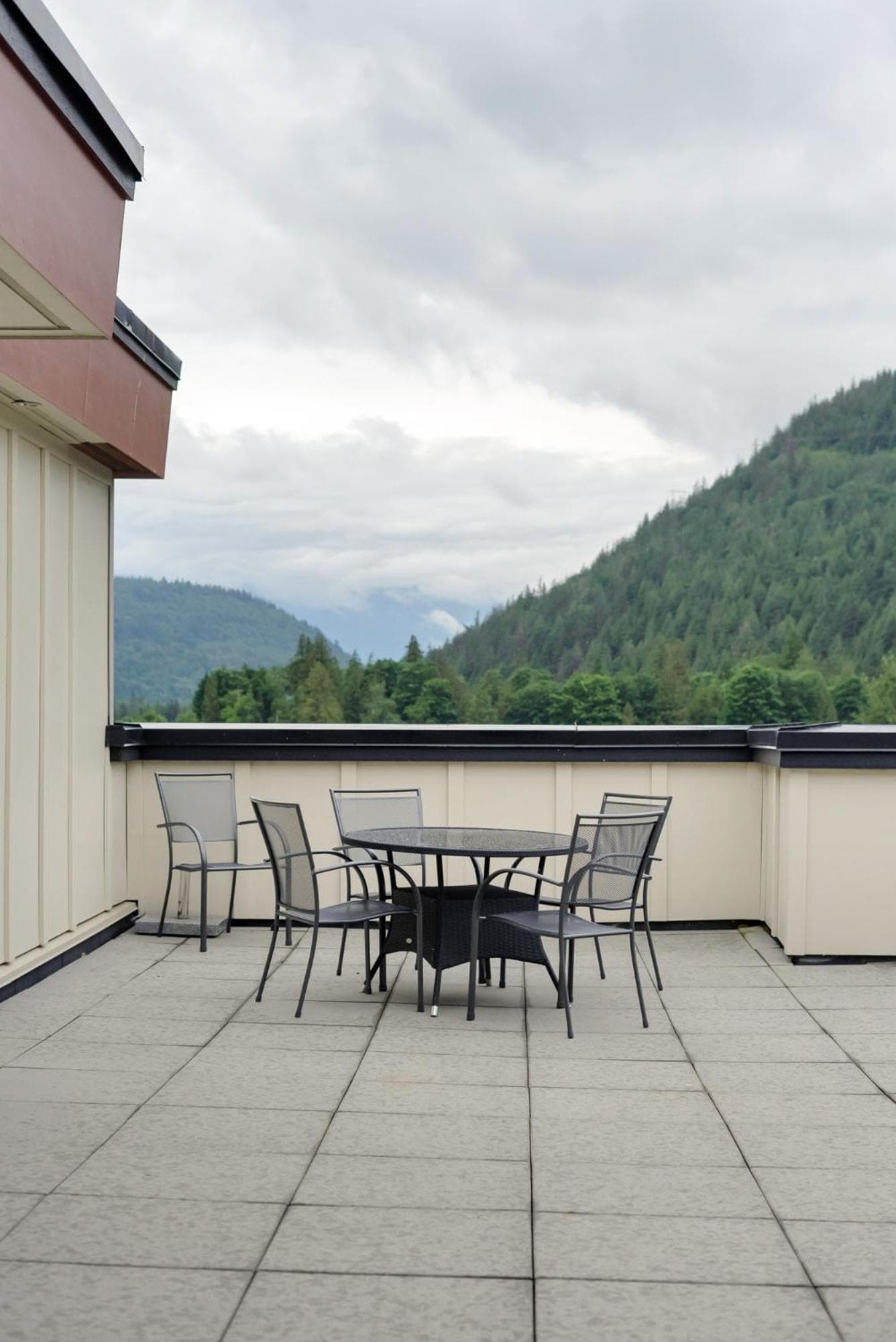 Lakeview Splendor- 7BR Penthouse Bliss Combo unit