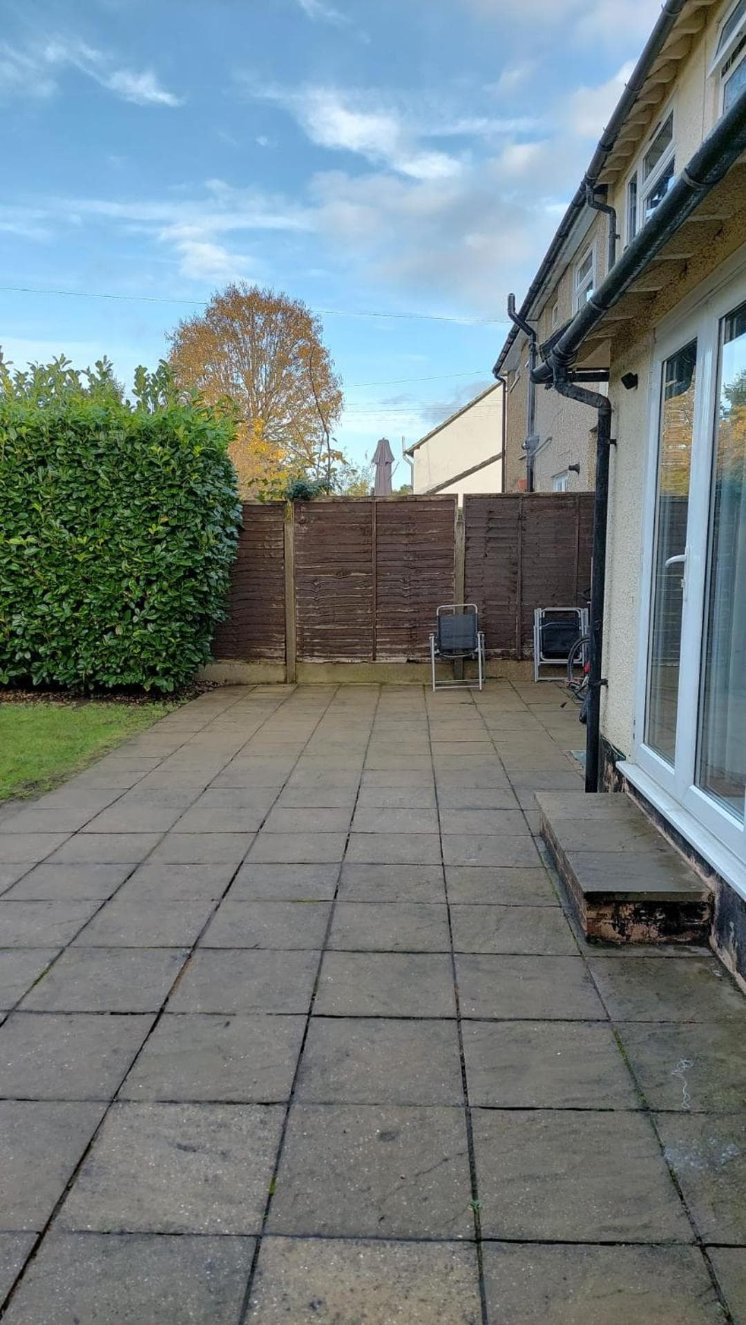6 Bedroom Spacious villa, Free Parking