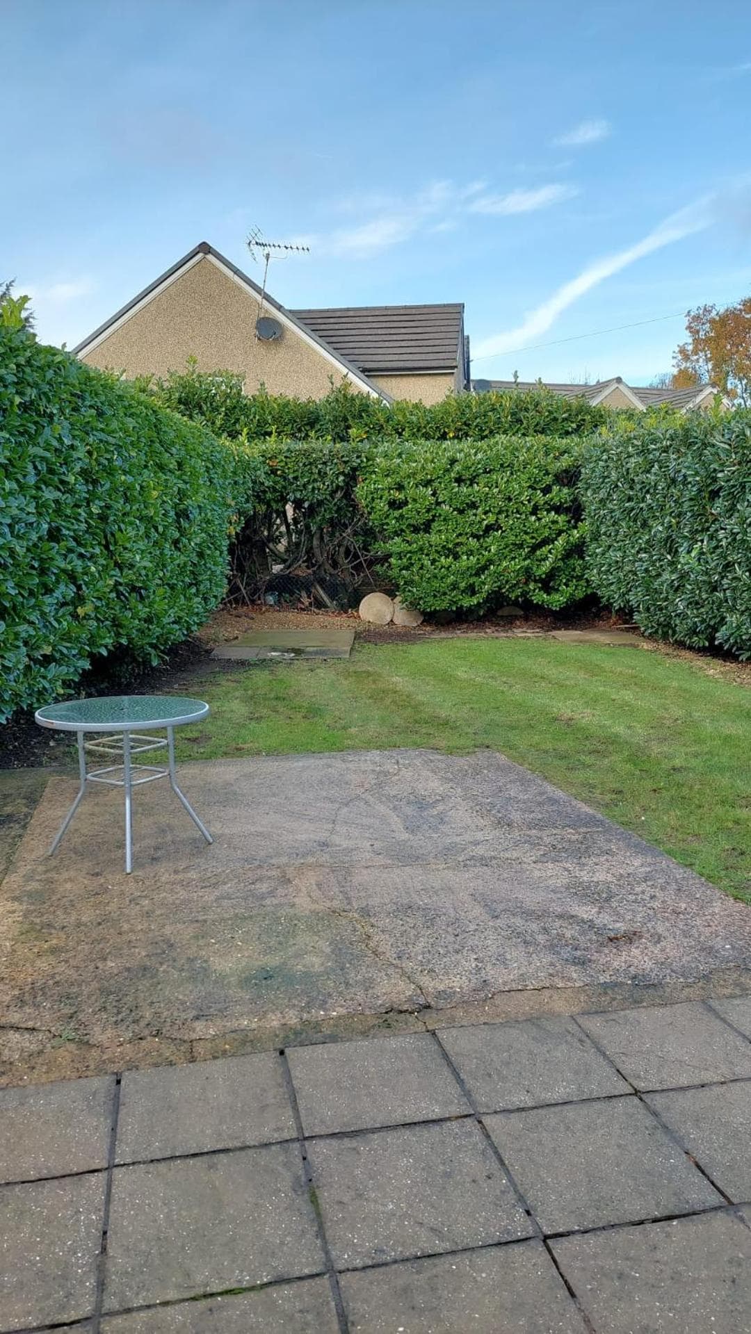 6 Bedroom Spacious villa, Free Parking