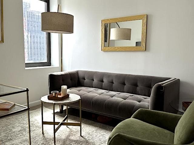 Huge Modern 2 bedroom in Little Italy