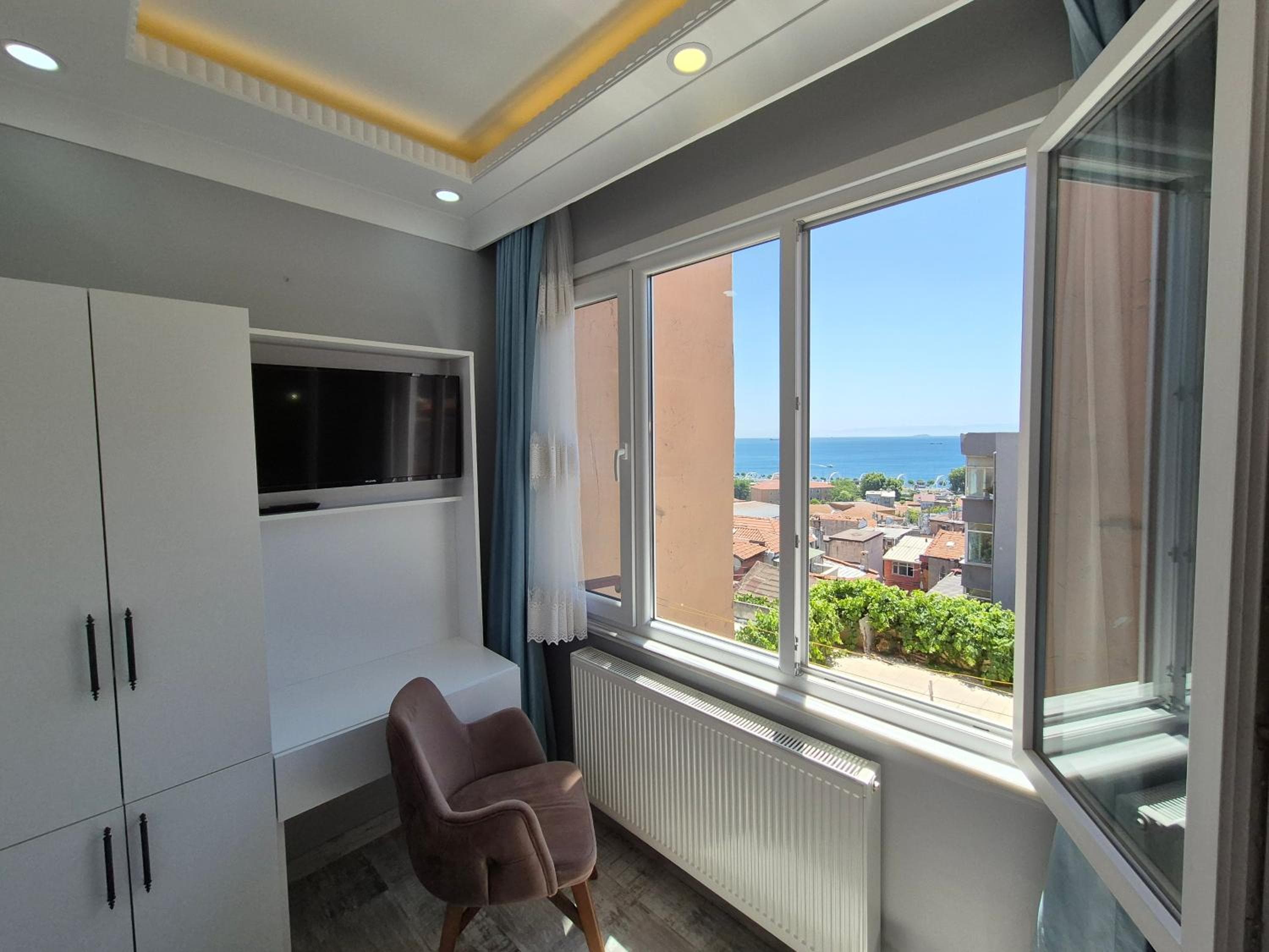VERSECA HOTEL
