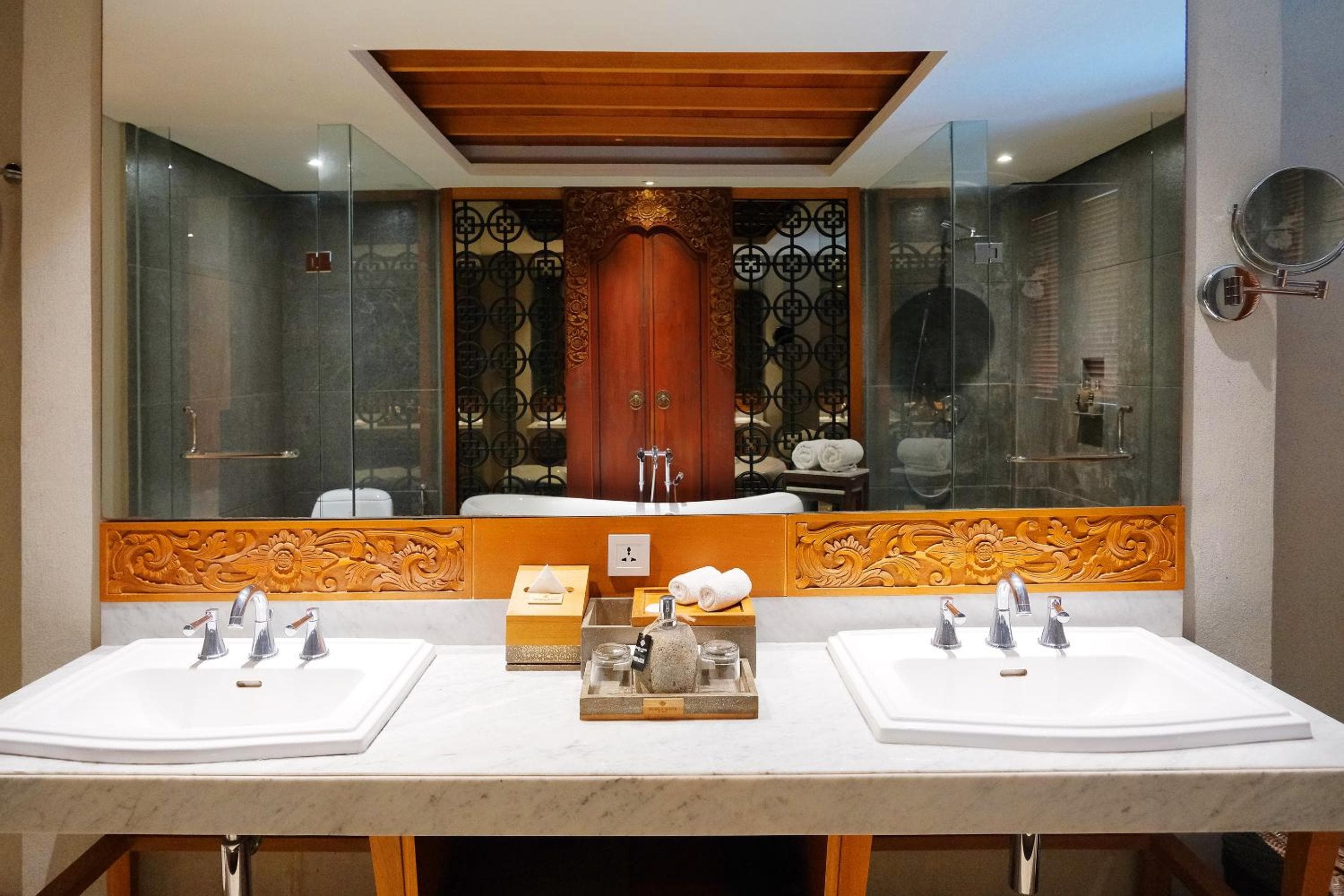 Swarga Suites Bali Berawa, Marclan Collection