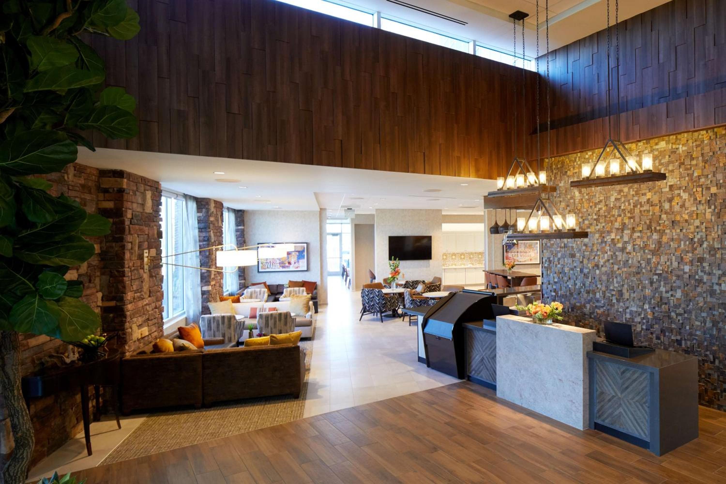Hyatt Place Las Vegas at Silverton Village